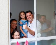 O governador Carlos Massa Ratinho Junior participou nesta quarta-feira (24) da inauguração do Residencial Laguna di Valência em Londrina, no Norte.