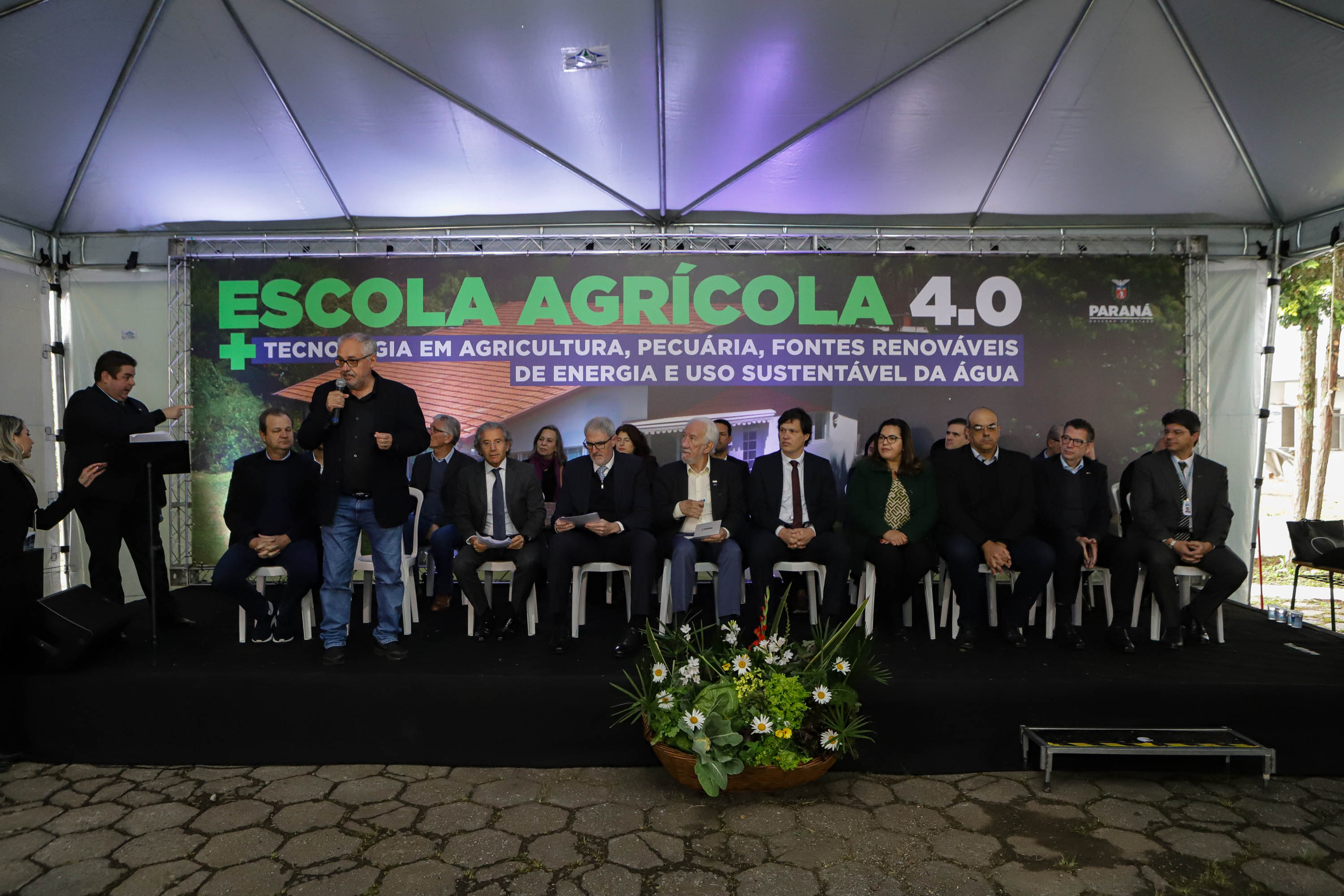 Pinhais, 01 de novembro de 2022 - Evento de entrega de veículos, benfeitorias e formalização de parceria com o governo israelense que aconteceu no Colégio Agricola Nilton Freire Maia.