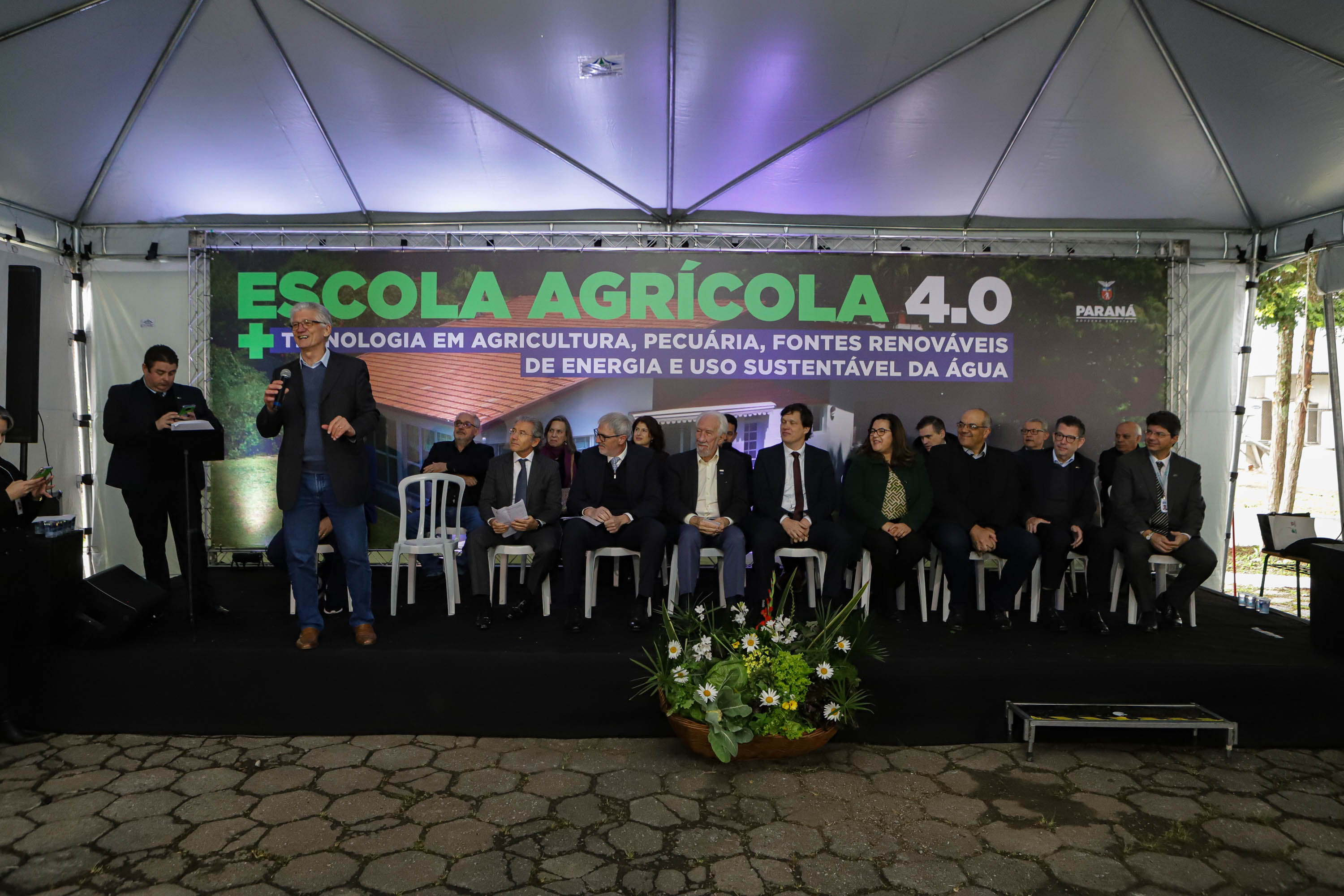 Pinhais, 01 de novembro de 2022 - Evento de entrega de veículos, benfeitorias e formalização de parceria com o governo israelense que aconteceu no Colégio Agricola Nilton Freire Maia.