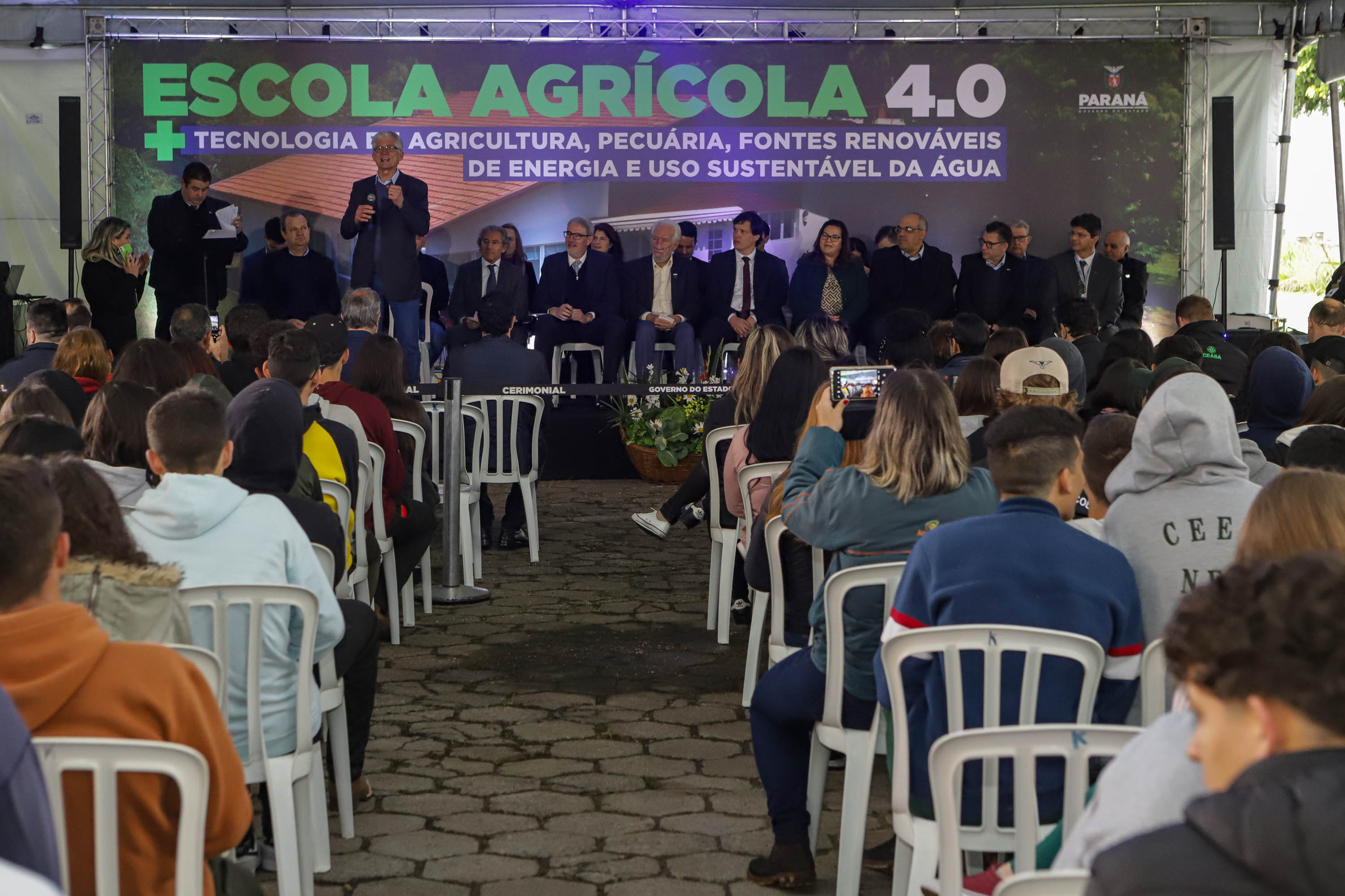 Pinhais, 01 de novembro de 2022 - Evento de entrega de veículos, benfeitorias e formalização de parceria com o governo israelense que aconteceu no Colégio Agricola Nilton Freire Maia.