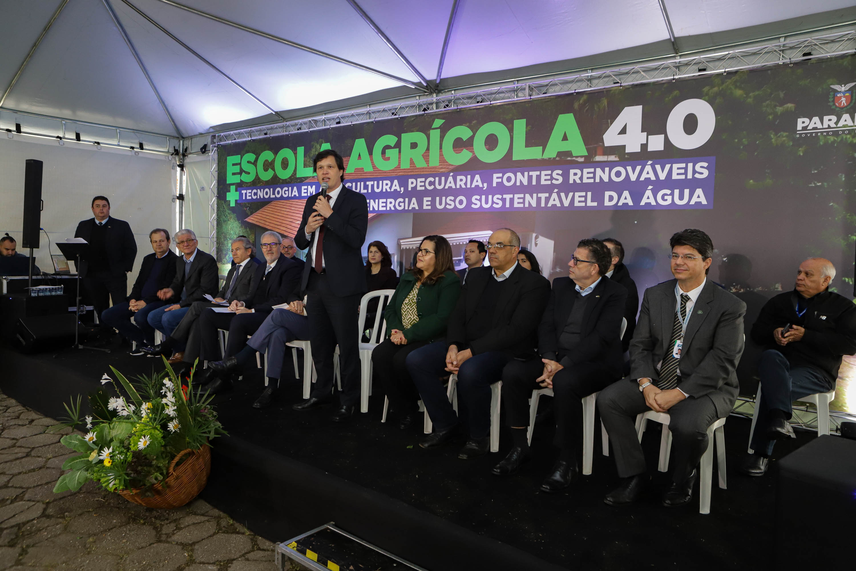 Pinhais, 01 de novembro de 2022 - Evento de entrega de veículos, benfeitorias e formalização de parceria com o governo israelense que aconteceu no Colégio Agricola Nilton Freire Maia.