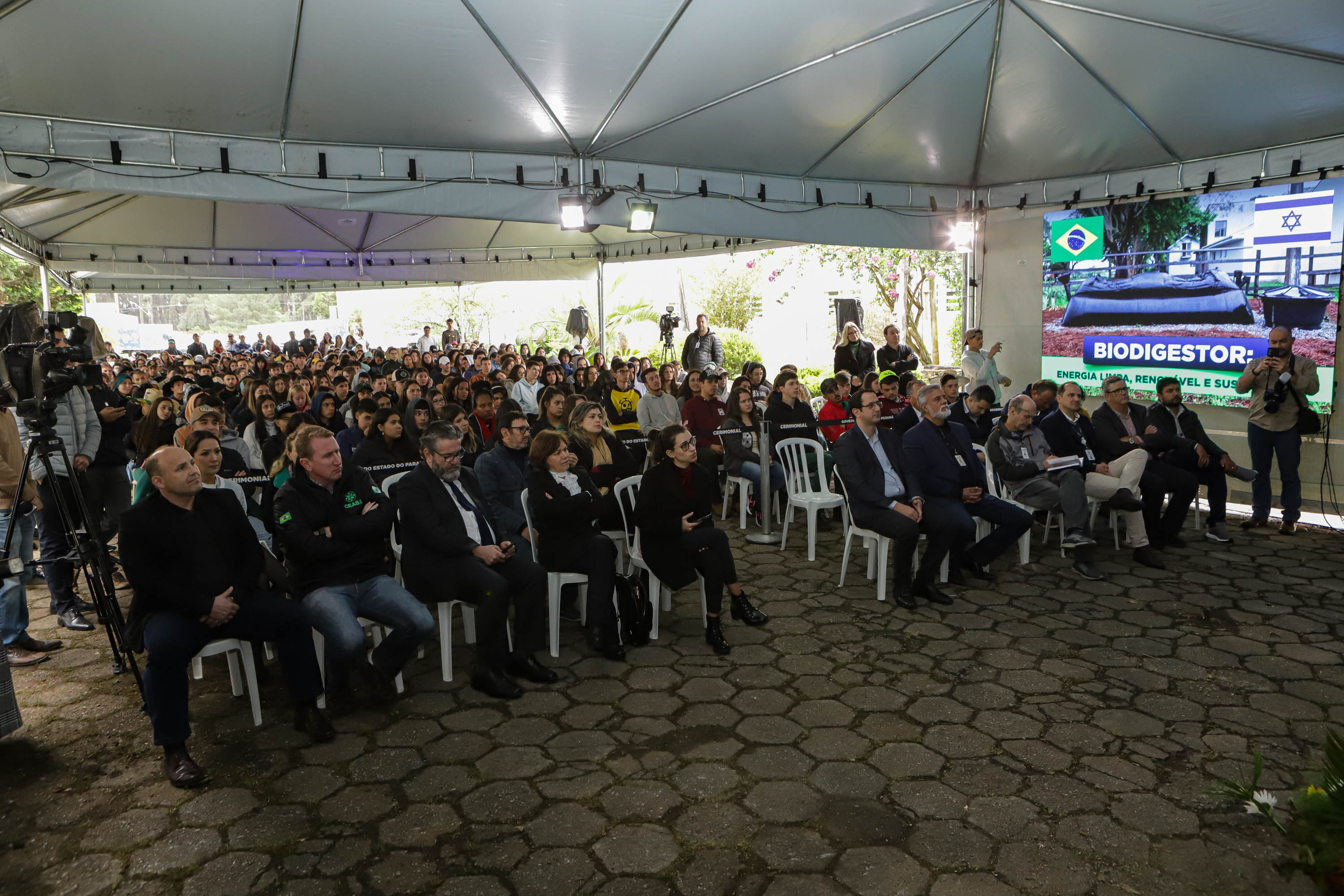 Pinhais, 01 de novembro de 2022 - Evento de entrega de veículos, benfeitorias e formalização de parceria com o governo israelense que aconteceu no Colégio Agricola Nilton Freire Maia.