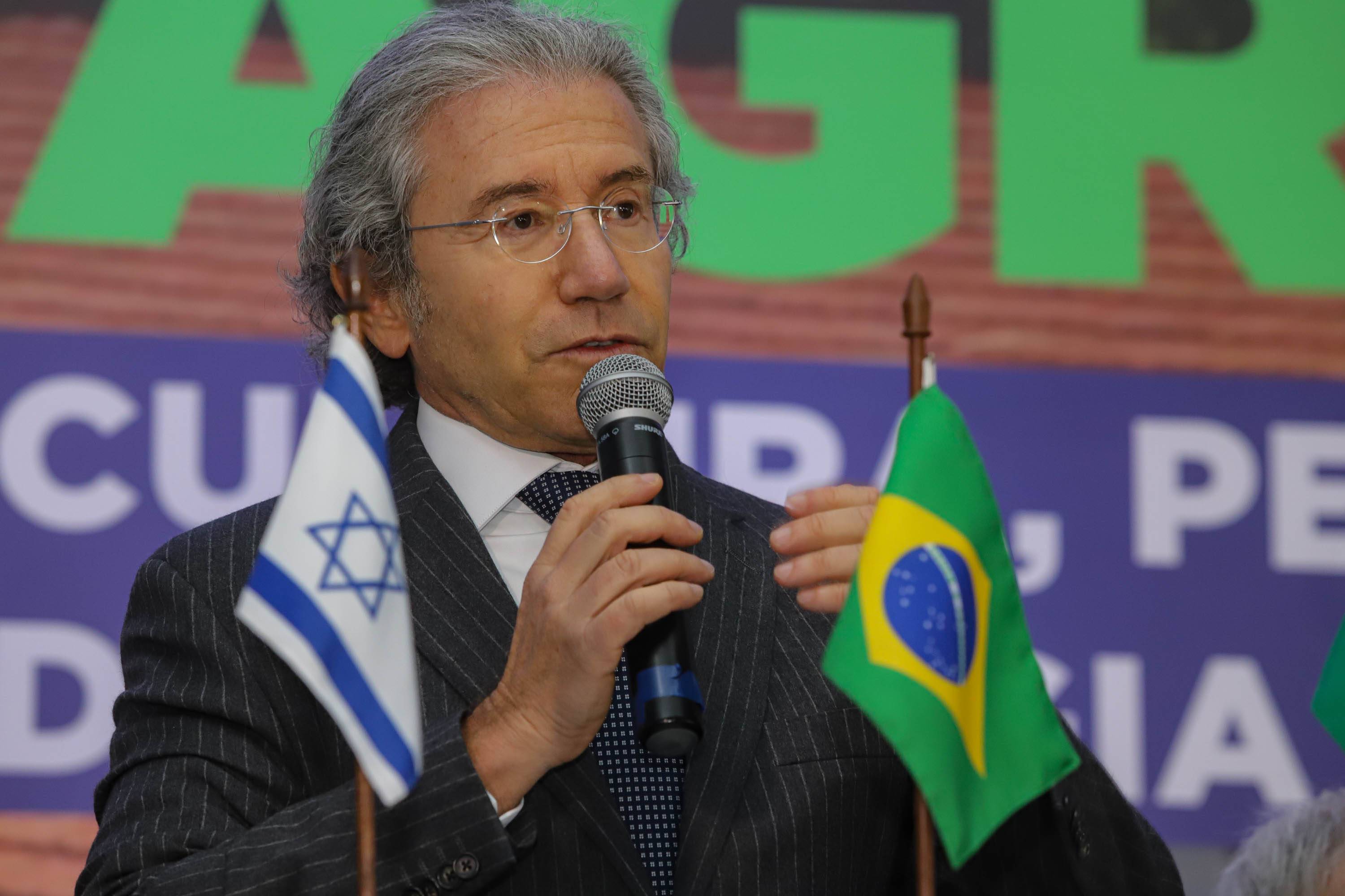 Pinhais, 01 de novembro de 2022 - Evento de entrega de veículos, benfeitorias e formalização de parceria com o governo israelense que aconteceu no Colégio Agricola Nilton Freire Maia.