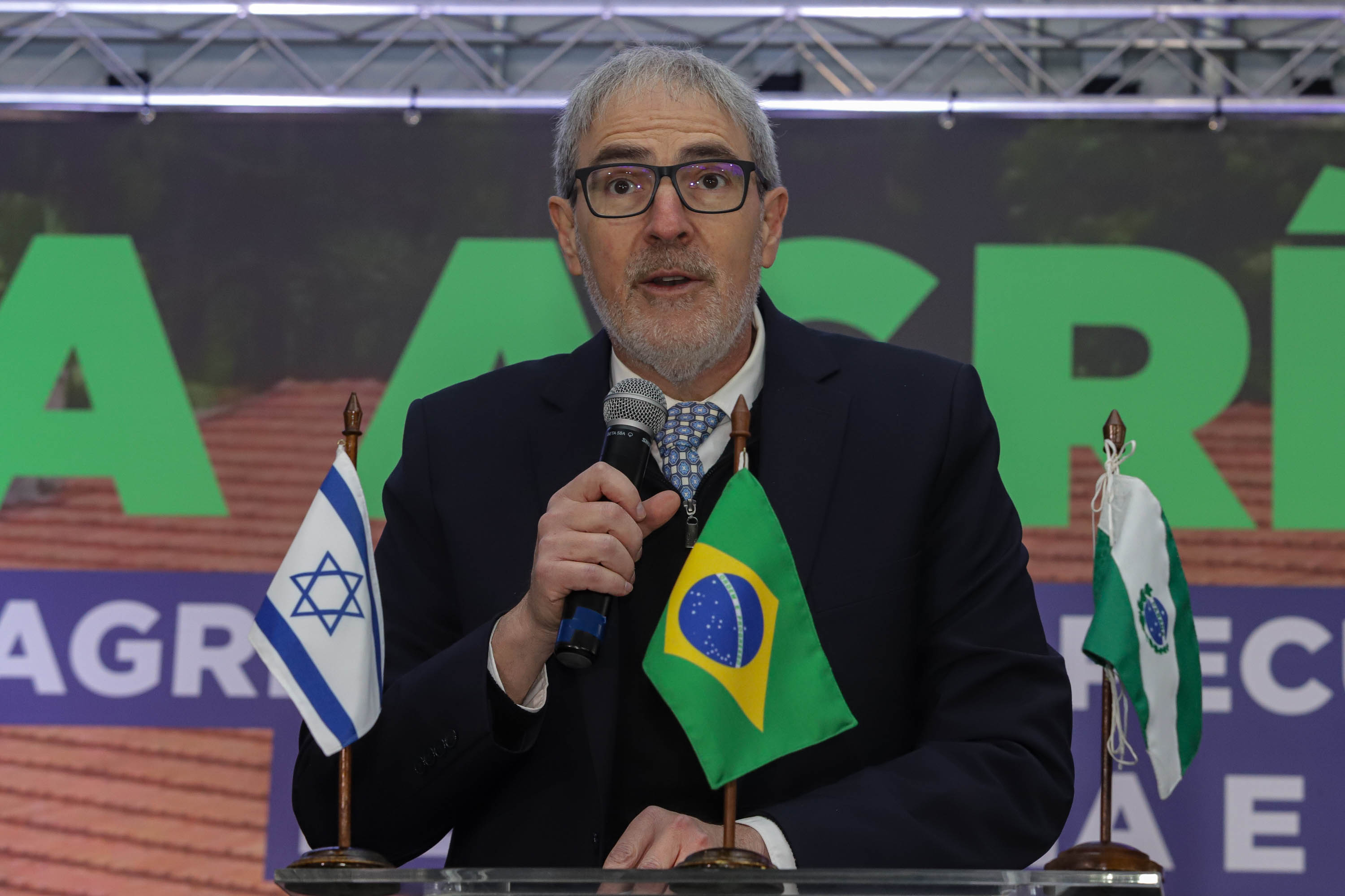 Pinhais, 01 de novembro de 2022 - Evento de entrega de veículos, benfeitorias e formalização de parceria com o governo israelense que aconteceu no Colégio Agricola Nilton Freire Maia.
