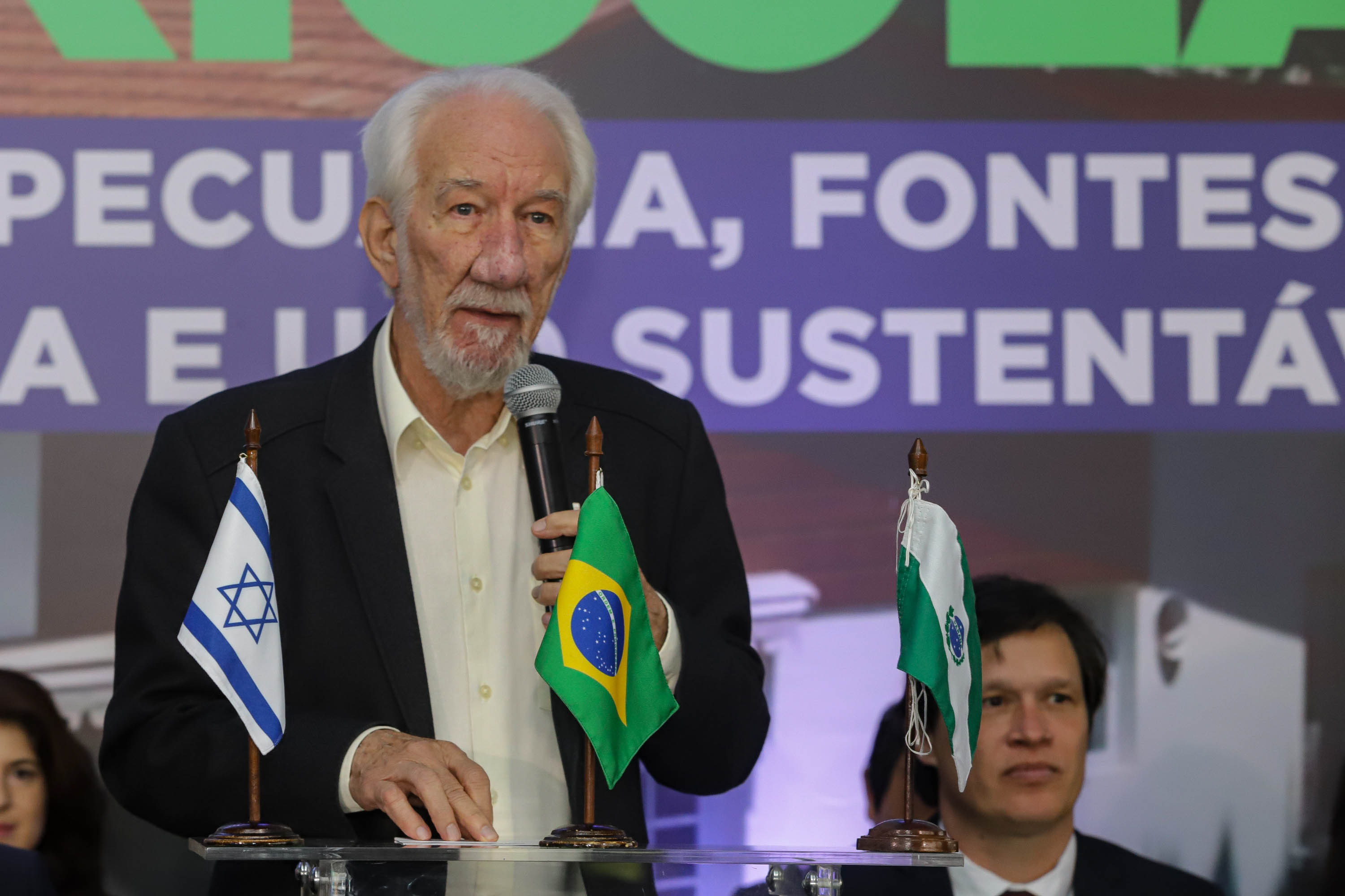 Pinhais, 01 de novembro de 2022 - Evento de entrega de veículos, benfeitorias e formalização de parceria com o governo israelense que aconteceu no Colégio Agricola Nilton Freire Maia.