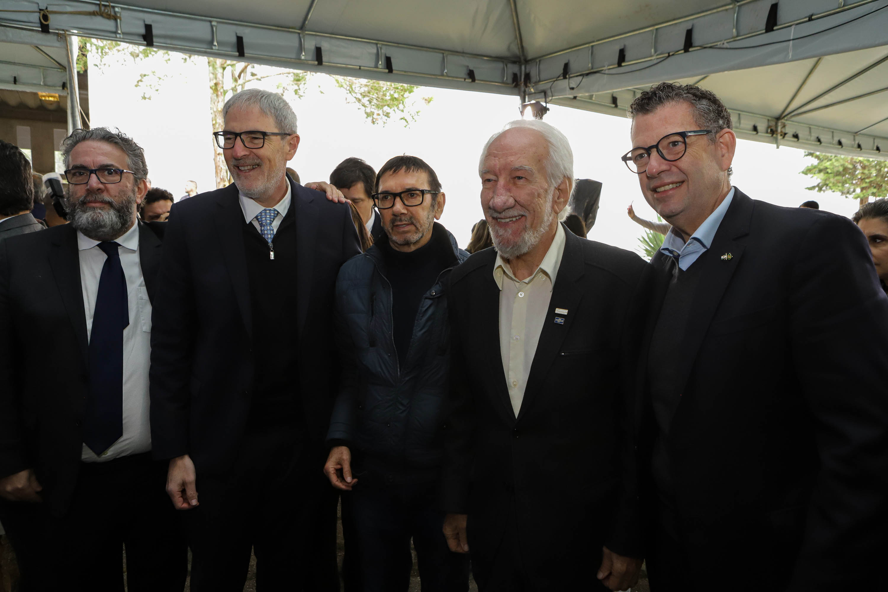 Pinhais, 01 de novembro de 2022 - Evento de entrega de veículos, benfeitorias e formalização de parceria com o governo israelense que aconteceu no Colégio Agricola Nilton Freire Maia.