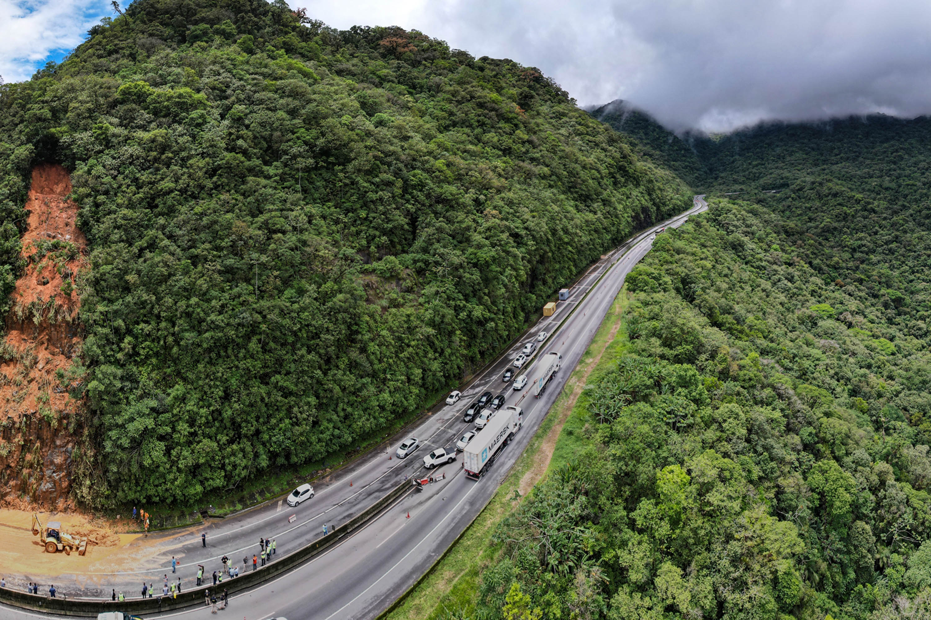 DER/PR vai liberar faixa adicional no km 39 da BR-277 nesta quarta-feira