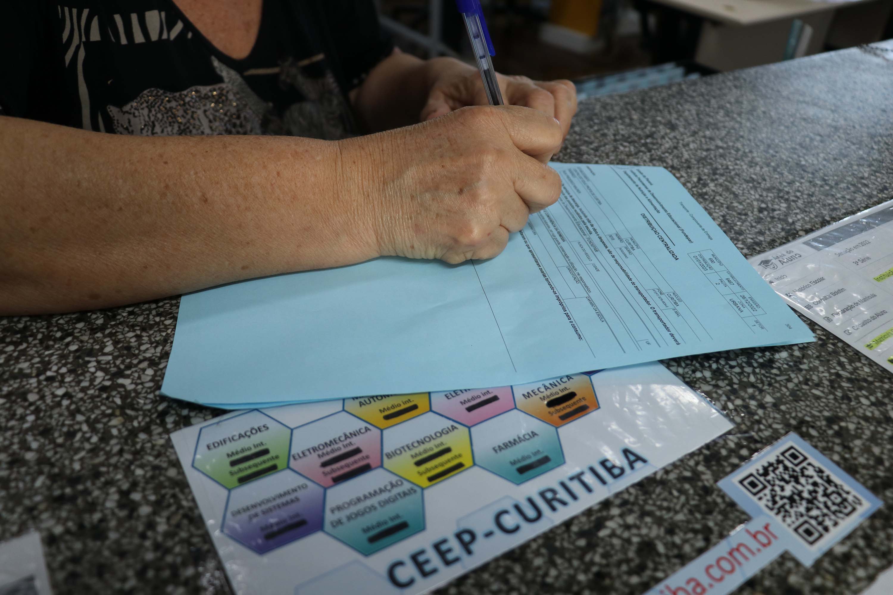 Governo inicia entrega de alimentos não perecíveis para merenda em 2,1 mil escolas