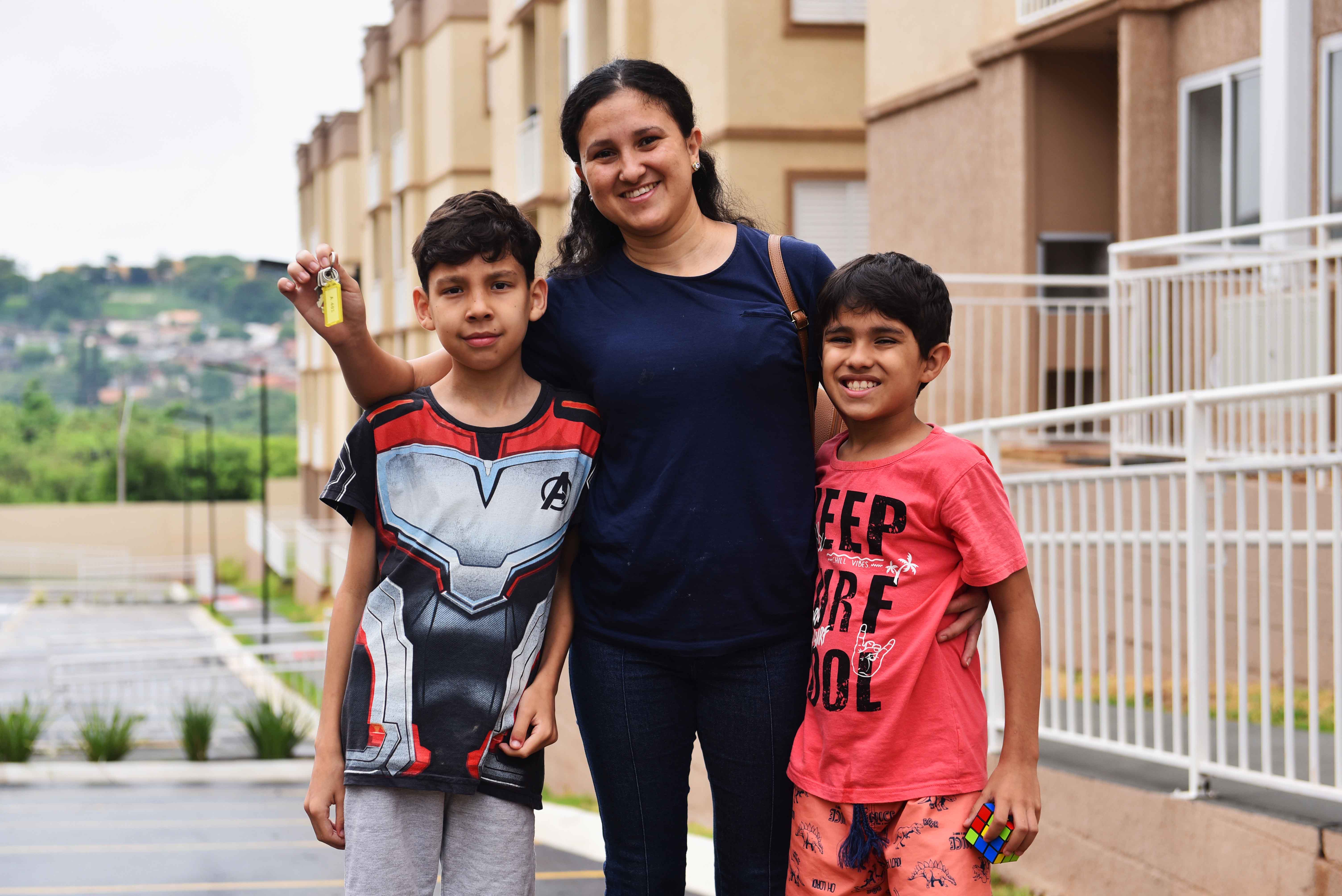 Mulheres são as mais beneficiadas com a construção de casas populares no Paraná
