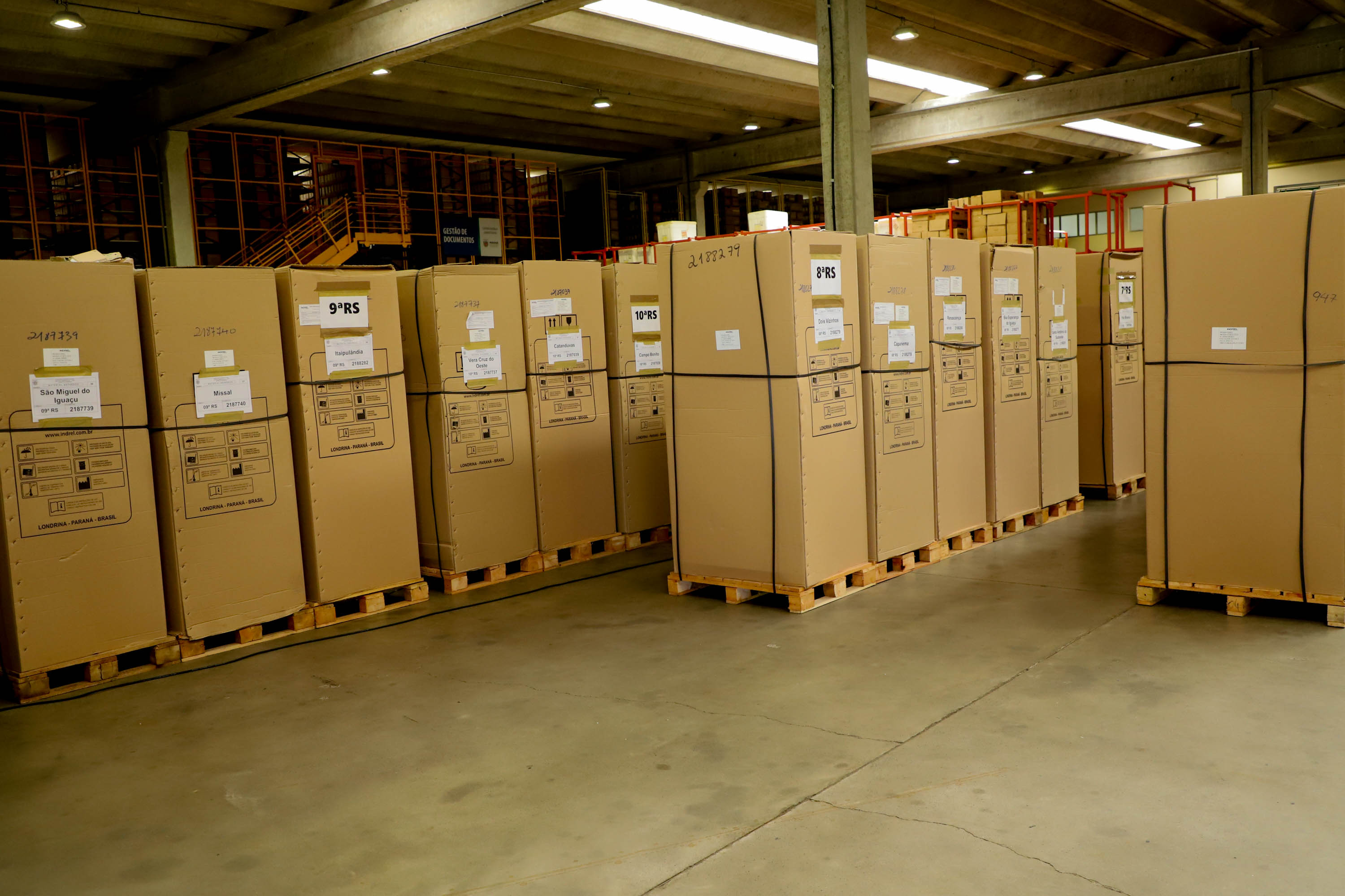 Municípios recebem ambulâncias do Samu e 93 câmaras frias para armazenamento de vacinas