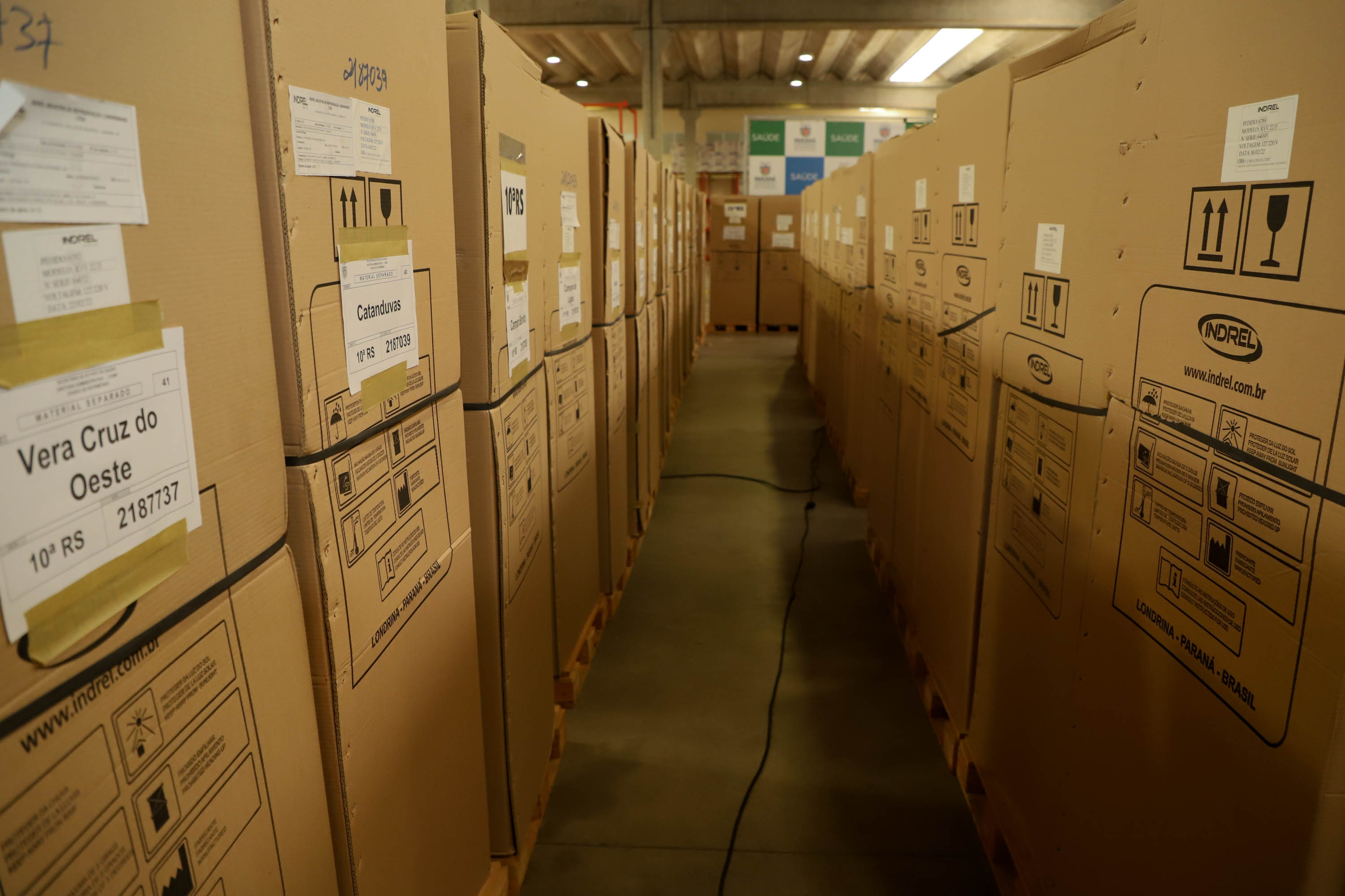 Municípios recebem ambulâncias do Samu e 93 câmaras frias para armazenamento de vacinas