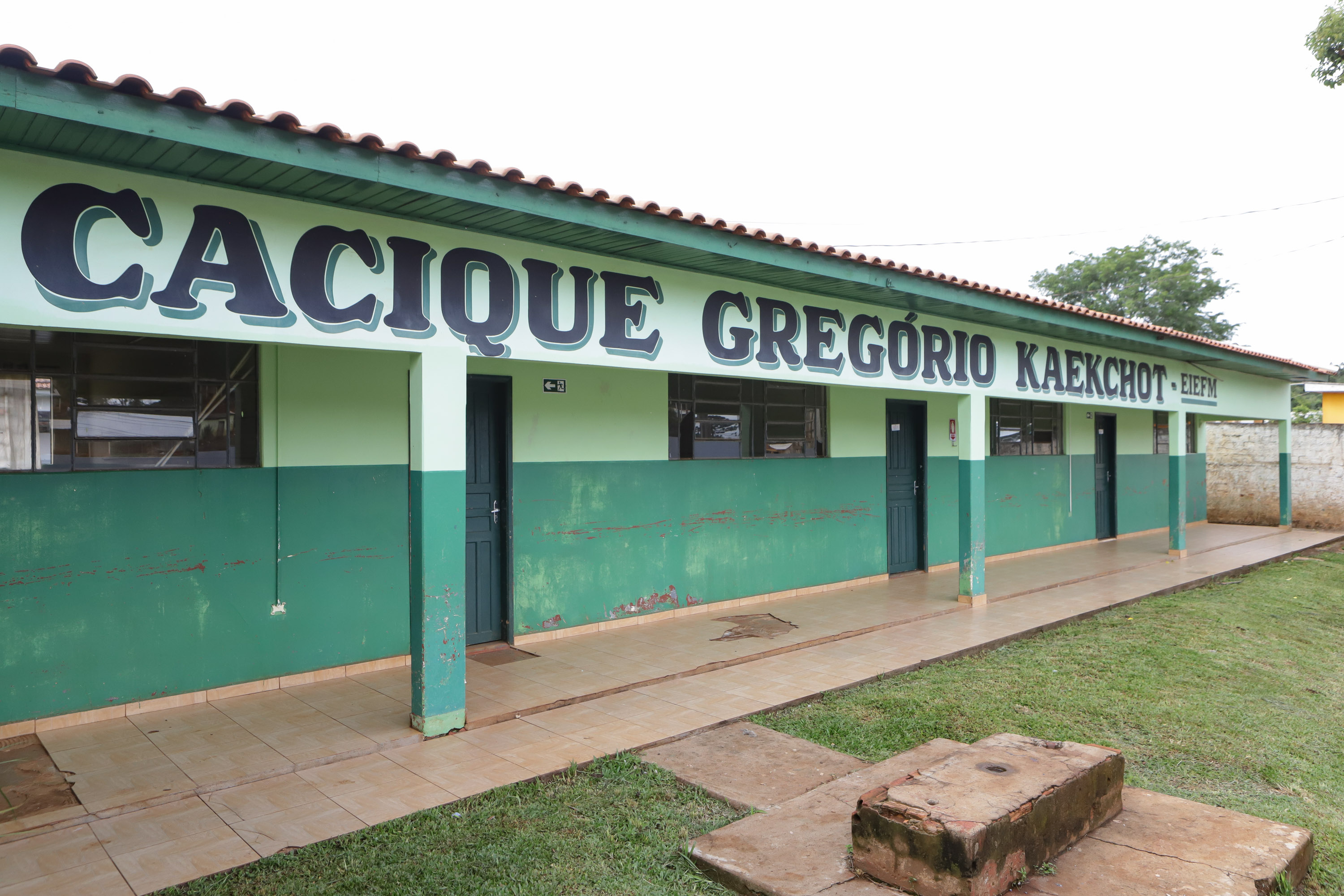 Manoel Ribas, 02 de fevereiro do 2023 - O governador Carlos Massa Ratinho Junior entregou na manhã desta quinta-feira as obras de ampliação no Colégio Estadual Indígena Cacique Gregório Kaekchot, na terra indigina Ivaí.
