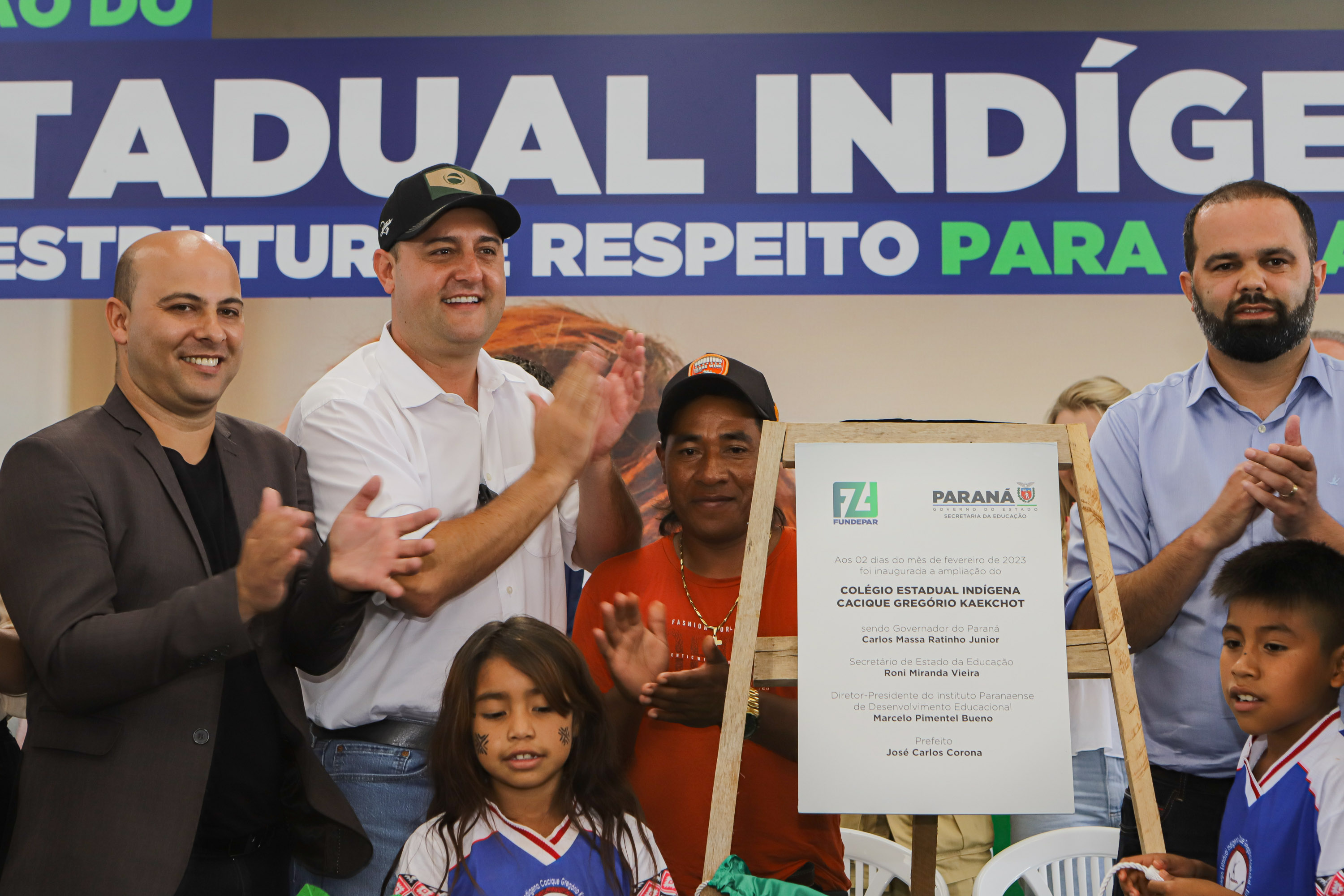 Manoel Ribas, 02 de fevereiro do 2023 - O governador Carlos Massa Ratinho Junior entregou na manhã desta quinta-feira as obras de ampliação no Colégio Estadual Indígena Cacique Gregório Kaekchot, na terra indigina Ivaí.