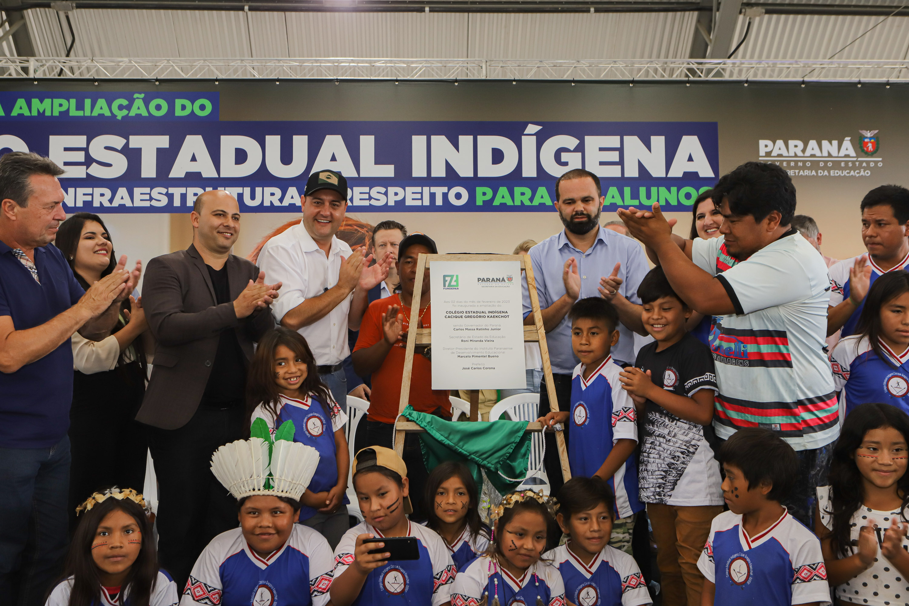 Manoel Ribas, 02 de fevereiro do 2023 - O governador Carlos Massa Ratinho Junior entregou na manhã desta quinta-feira as obras de ampliação no Colégio Estadual Indígena Cacique Gregório Kaekchot, na terra indigina Ivaí.
