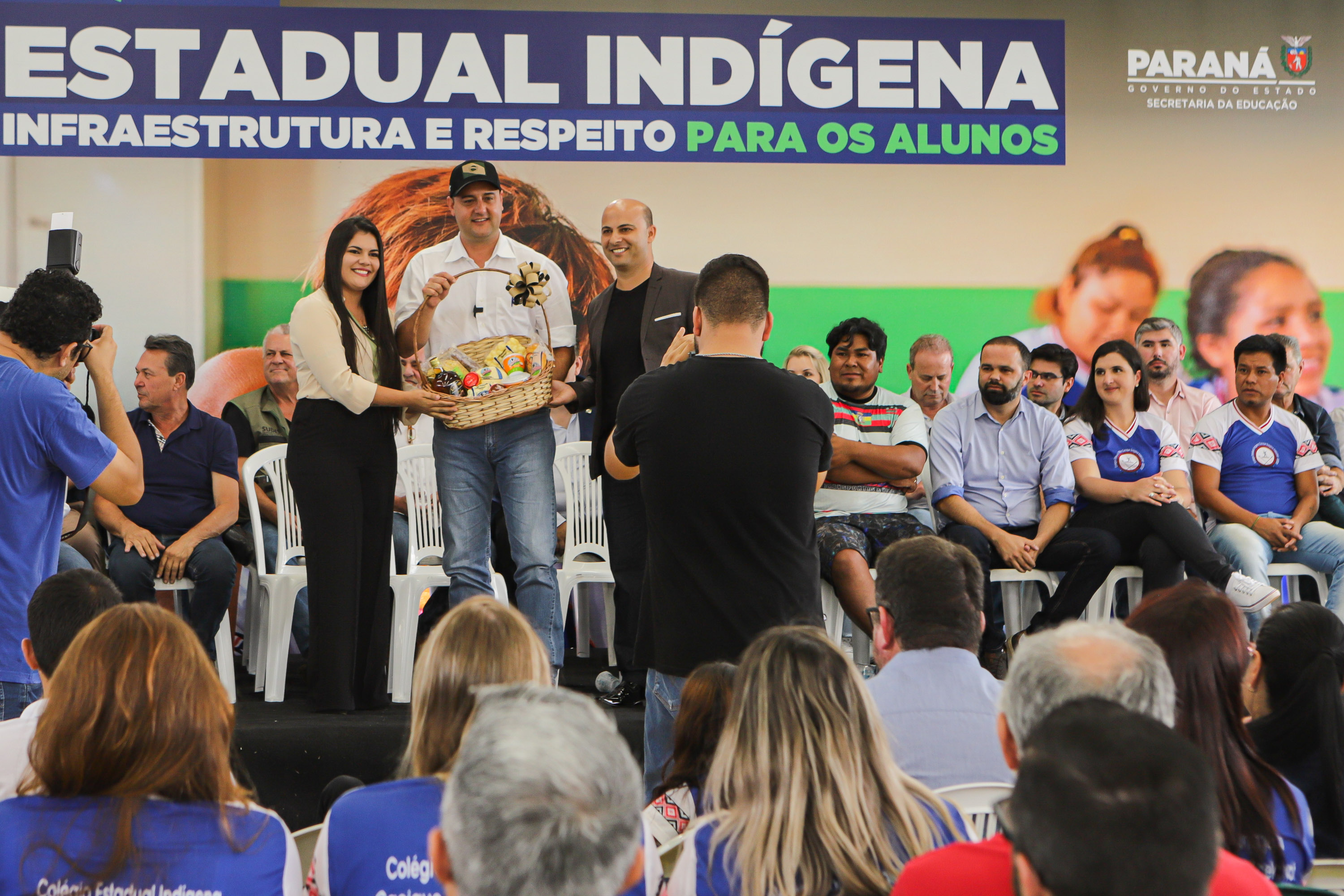 Manoel Ribas, 02 de fevereiro do 2023 - O governador Carlos Massa Ratinho Junior entregou na manhã desta quinta-feira as obras de ampliação no Colégio Estadual Indígena Cacique Gregório Kaekchot, na terra indigina Ivaí.