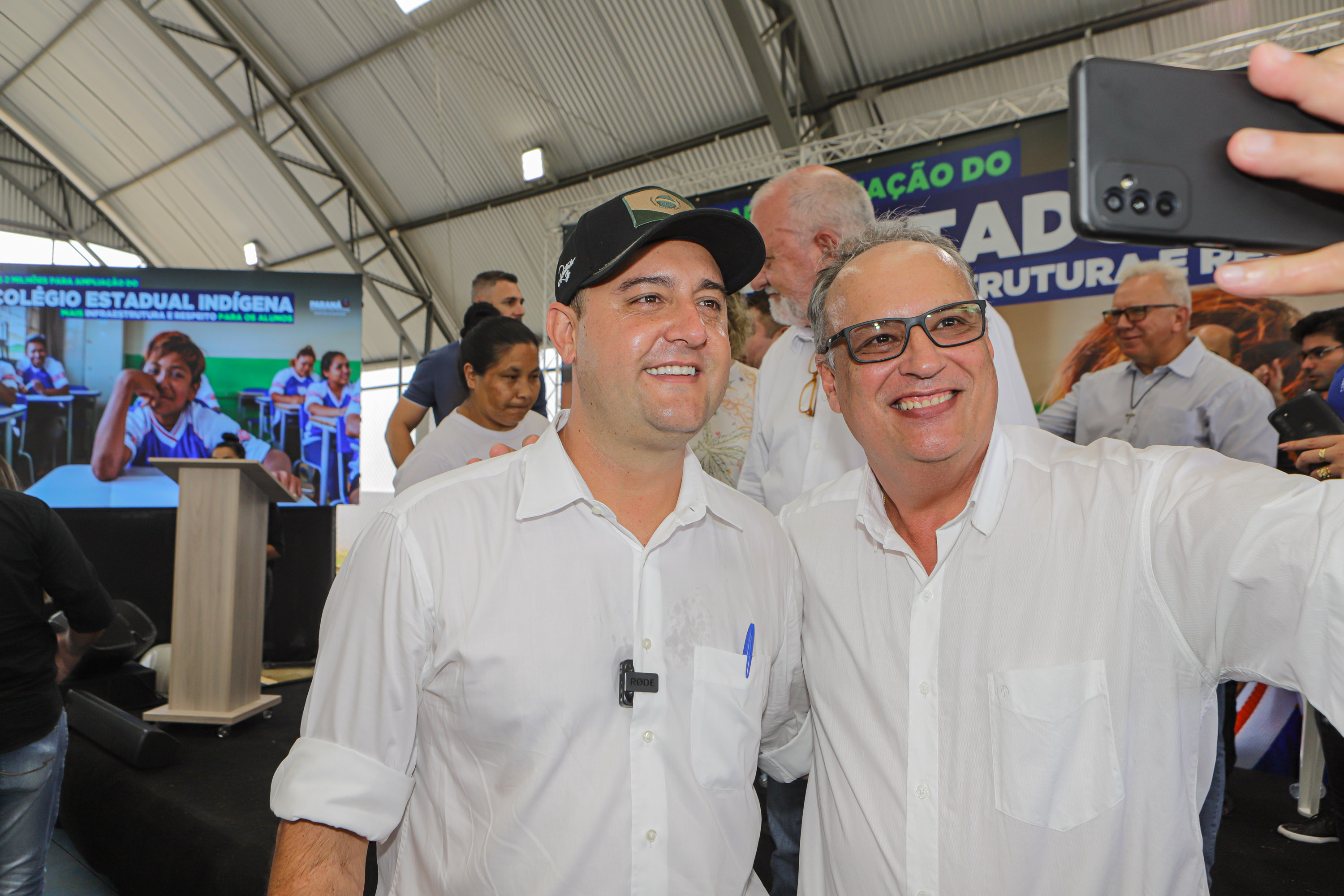 Manoel Ribas, 02 de fevereiro do 2023 - O governador Carlos Massa Ratinho Junior entregou na manhã desta quinta-feira as obras de ampliação no Colégio Estadual Indígena Cacique Gregório Kaekchot, na terra indigina Ivaí.