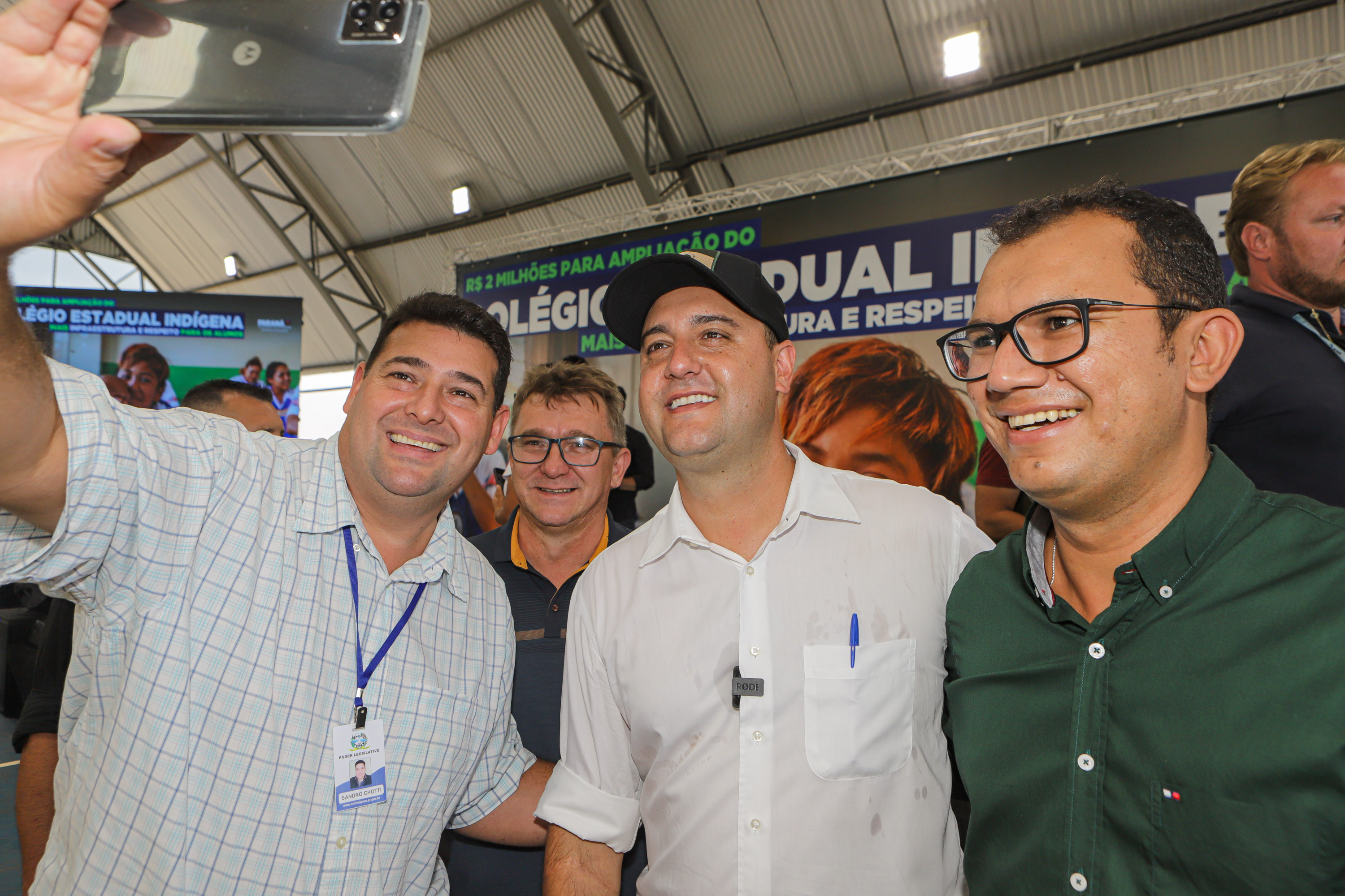 Manoel Ribas, 02 de fevereiro do 2023 - O governador Carlos Massa Ratinho Junior entregou na manhã desta quinta-feira as obras de ampliação no Colégio Estadual Indígena Cacique Gregório Kaekchot, na terra indigina Ivaí.