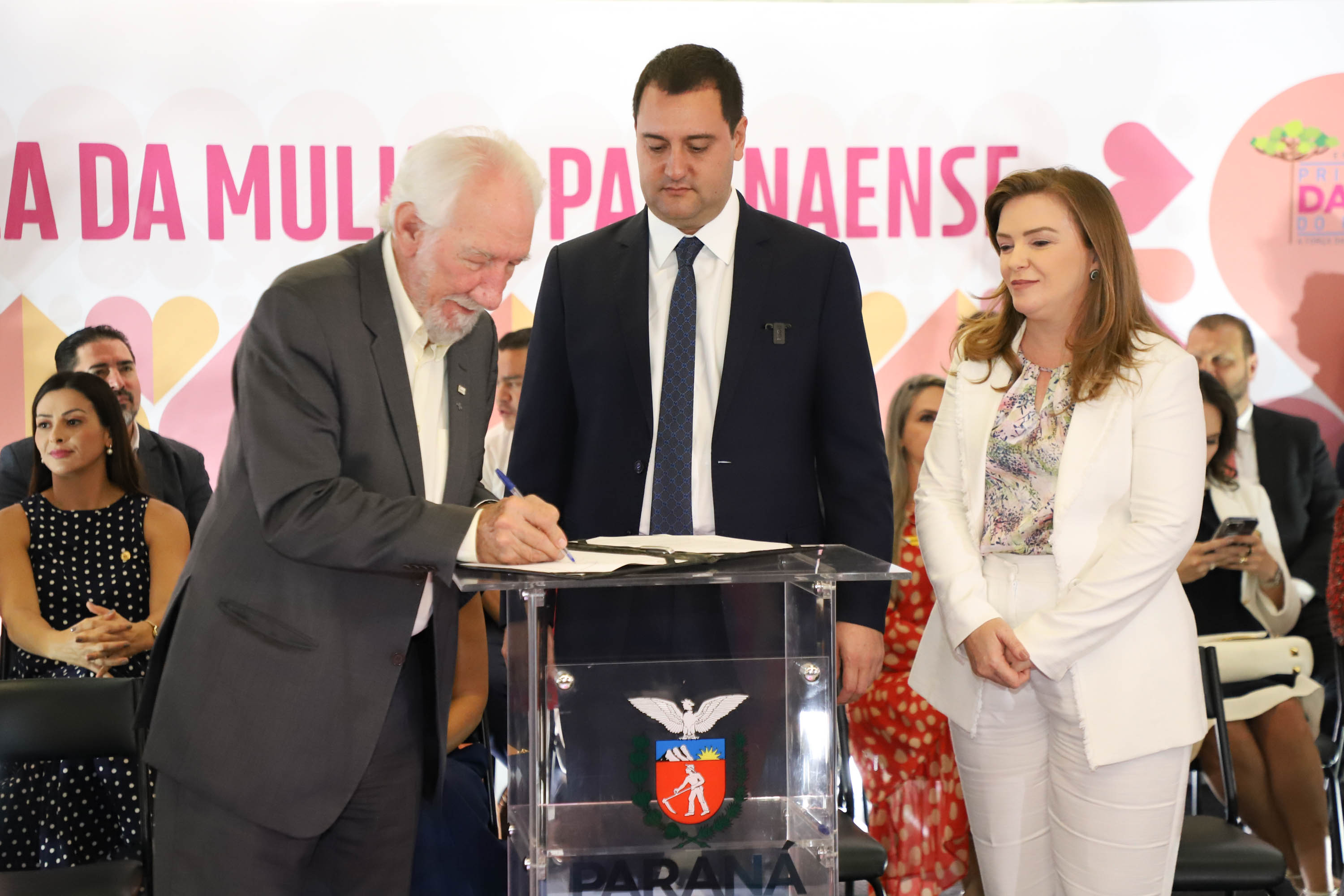 Governador sanciona lei que cria o Fundo Estadual dos Direitos da Mulher