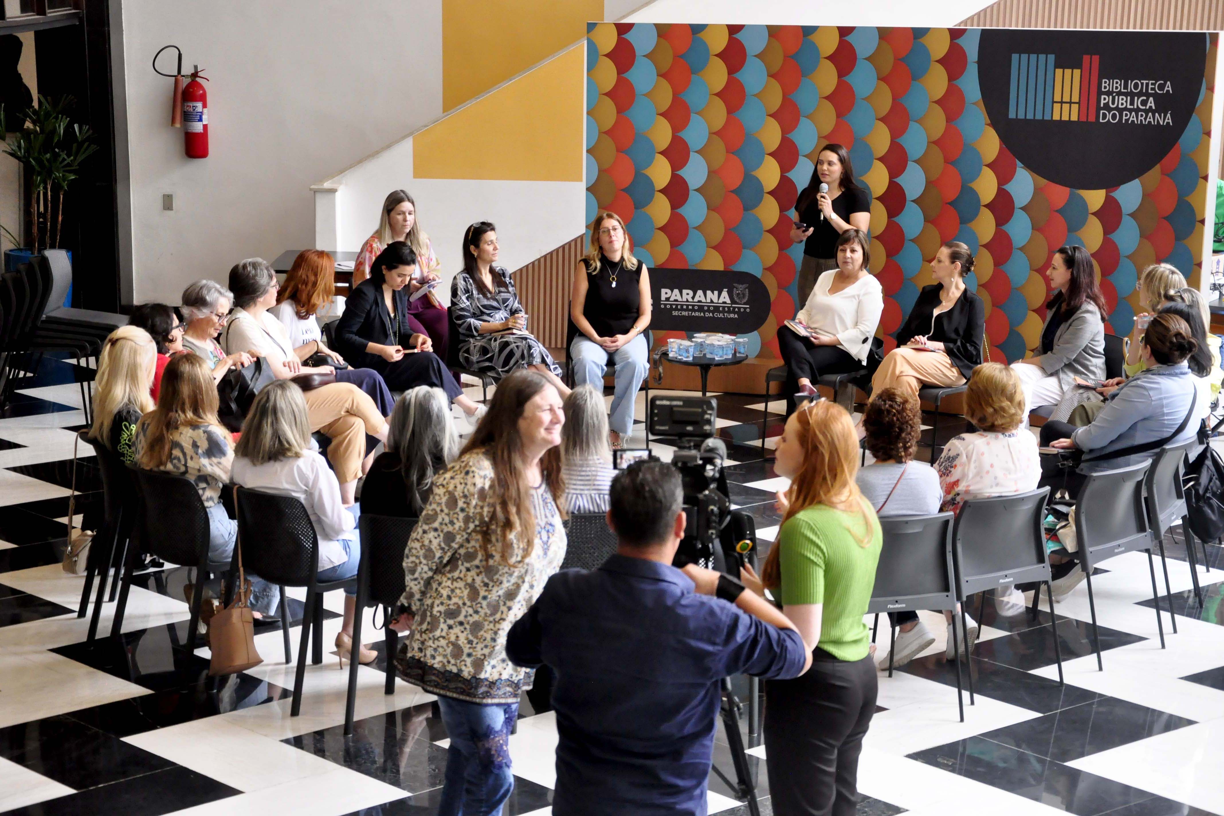 Nova mostra, shows, concerto da OSP e reta final da Flibi enriquecem agenda cultural