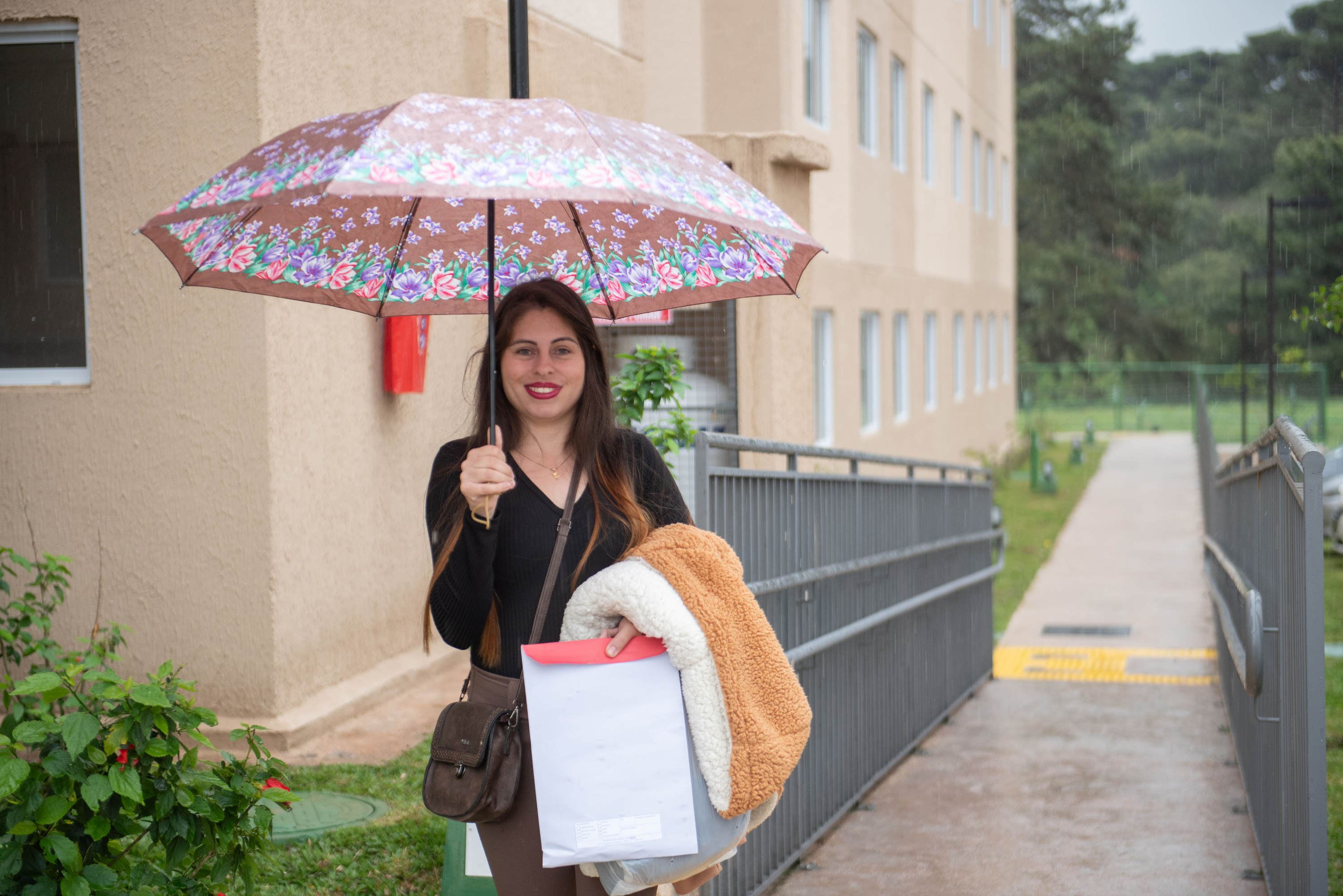 Com subsídios do Estado para entrada, 448 famílias recebem a casa própria em Curitiba