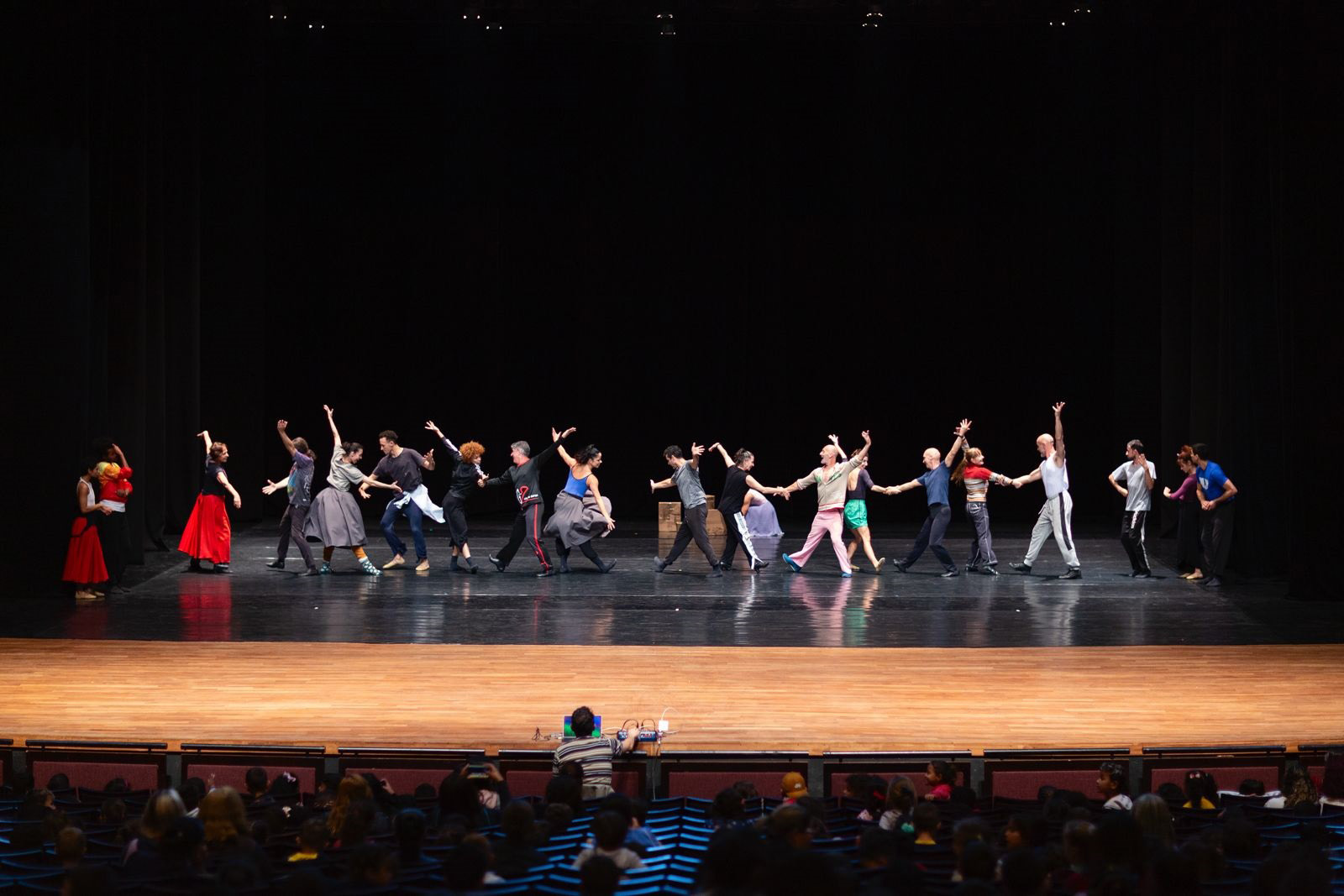 “O Quebra-Nozes” e nova exposição no Alfredo Andersen marcam a agenda cultural