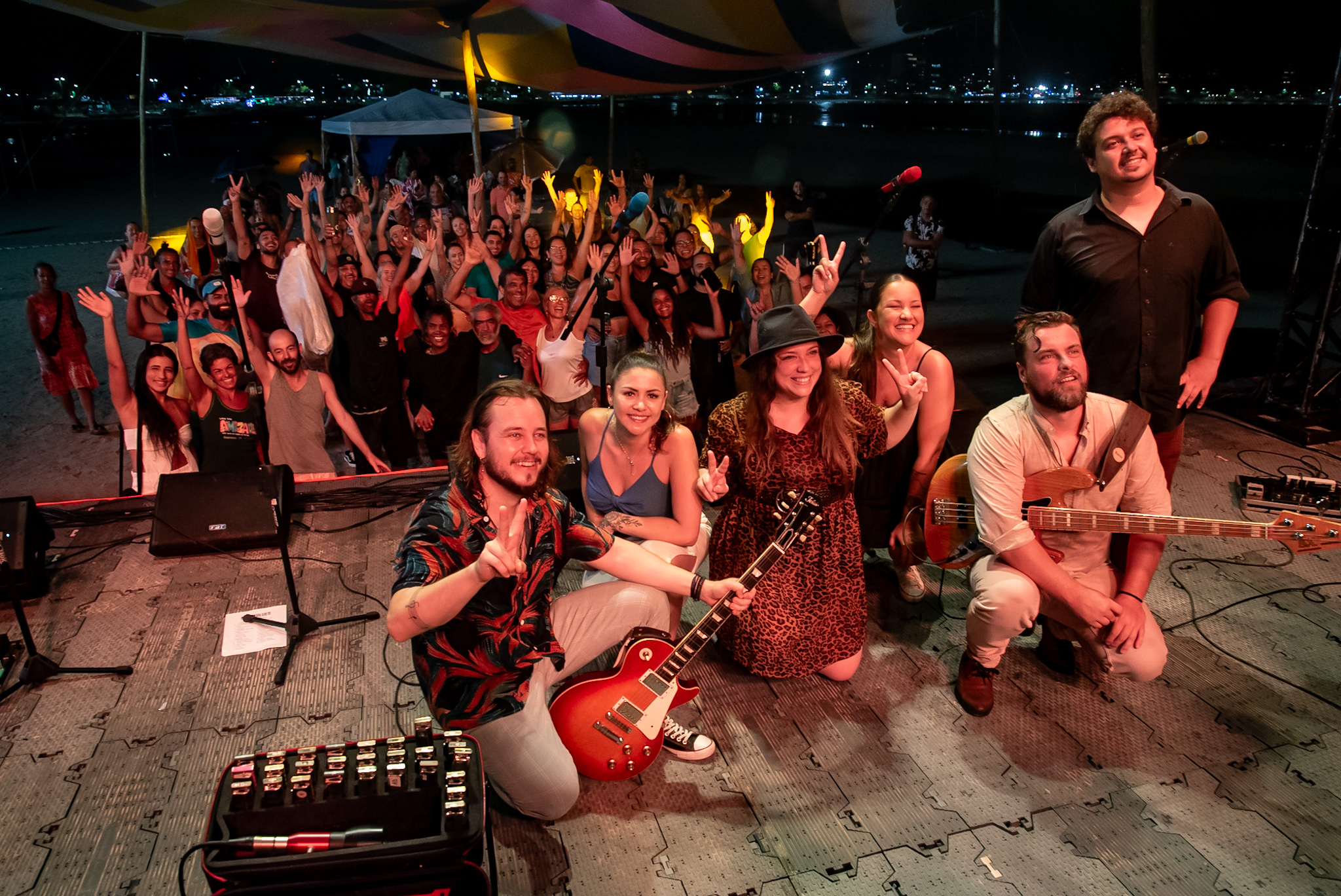 Palcos Sunset: artistas paranaenses seguem agitando os fins de tarde no Litoral