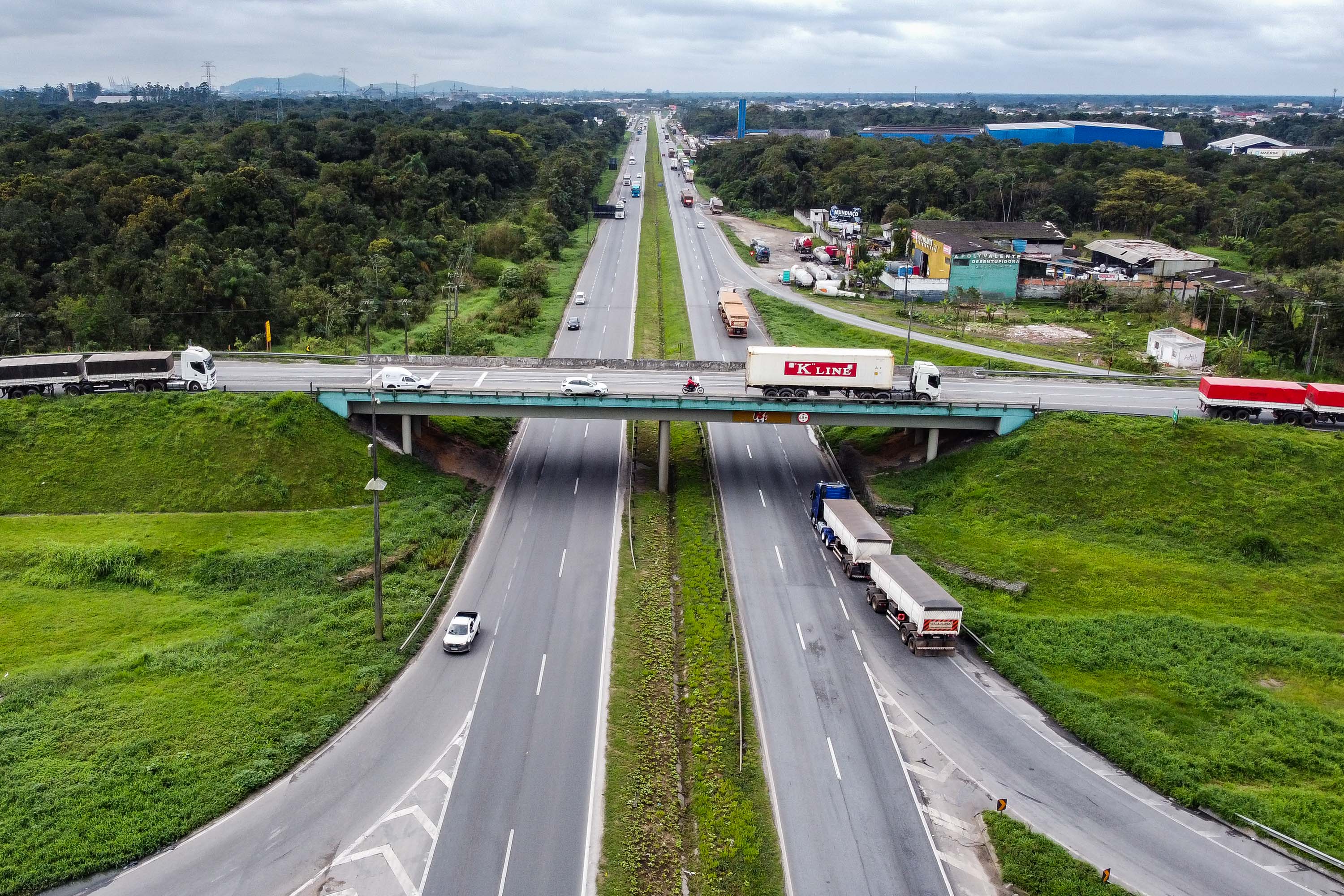 O contrato de concessão do Lote 2 inclui a duplicação de 350 quilômetros