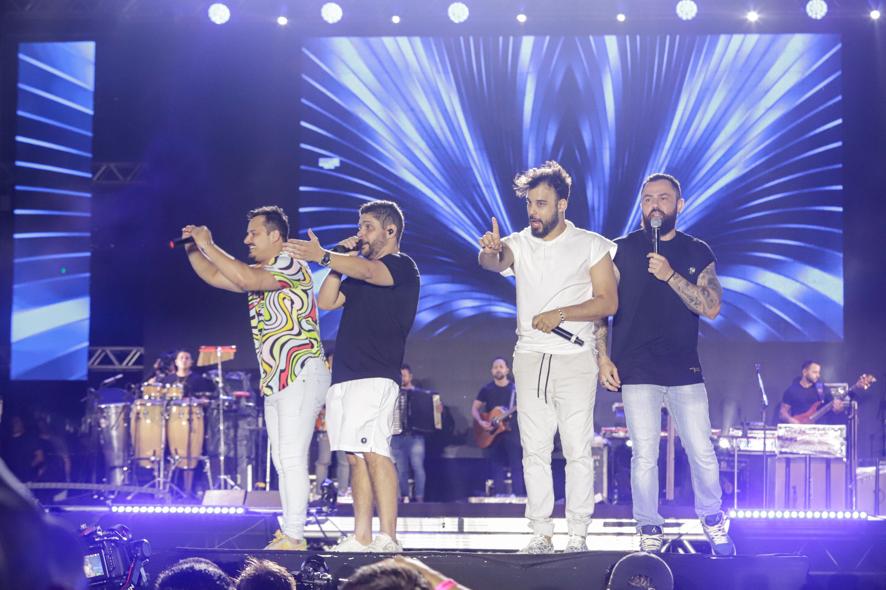 Segunda semana de shows nas praias termina com muito sertanejo para 110 mil pessoas