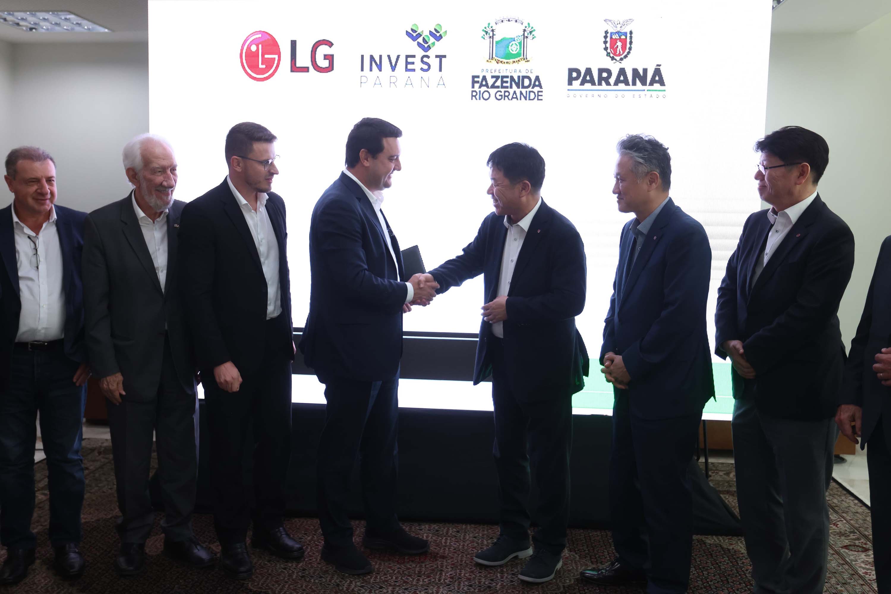 Paraná firma acordo com a LG para receber nova fábrica no Brasil