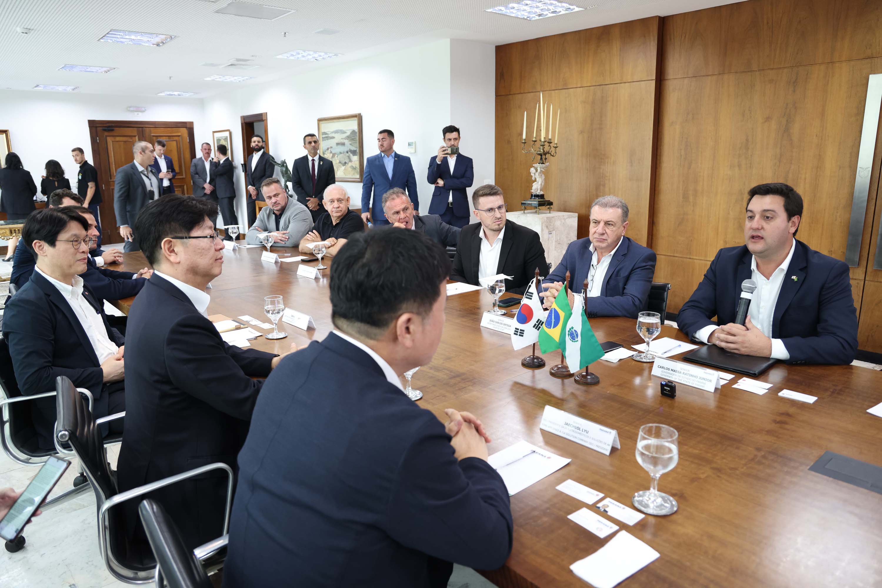 Paraná firma acordo com a LG para receber nova fábrica no Brasil