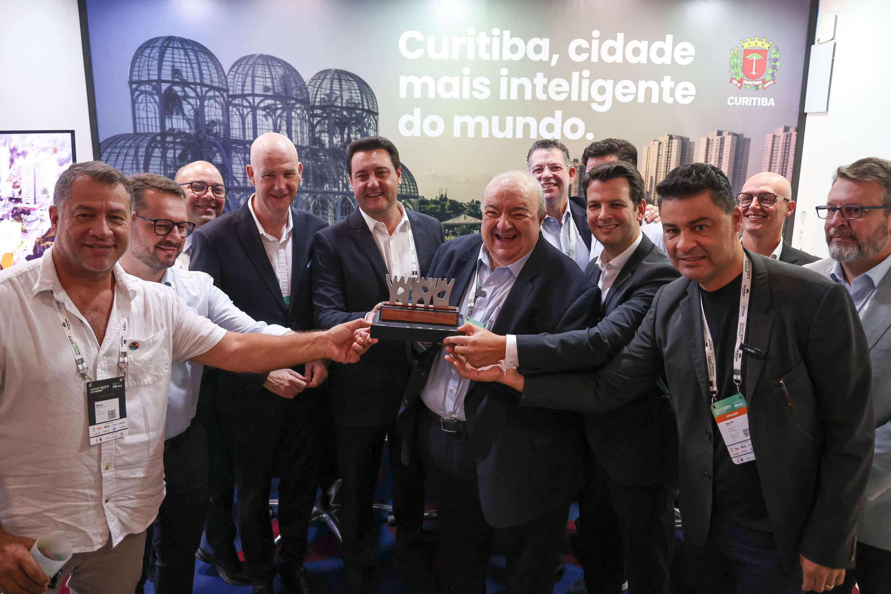 Durante a abertura do evento, ao lado do prefeito de Curitiba, Rafael Greca, o governador também participou do reconhecimento de Curitiba como a cidade mais inteligente do mundo, prêmio concedido durante o Smart City World Expo Congress em Barcelona.