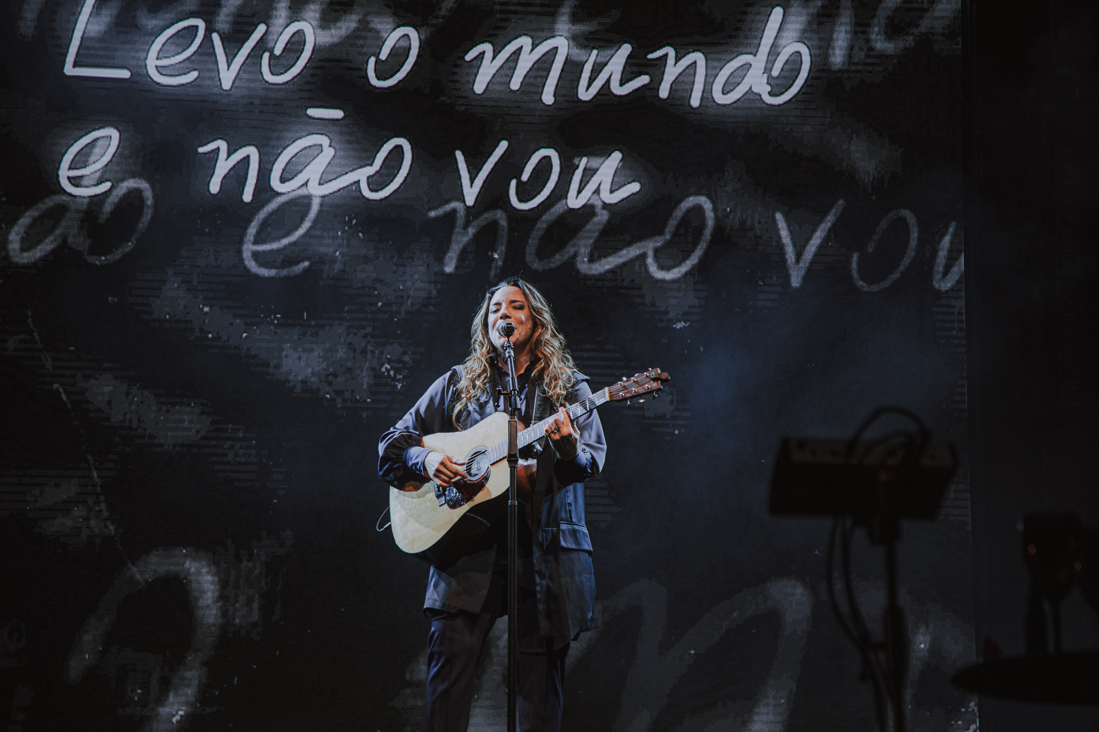 Ana Carolina canta Cássia Eller no auditório Bento Munhoz da Rocha Neto nesta sexta-feira (19)