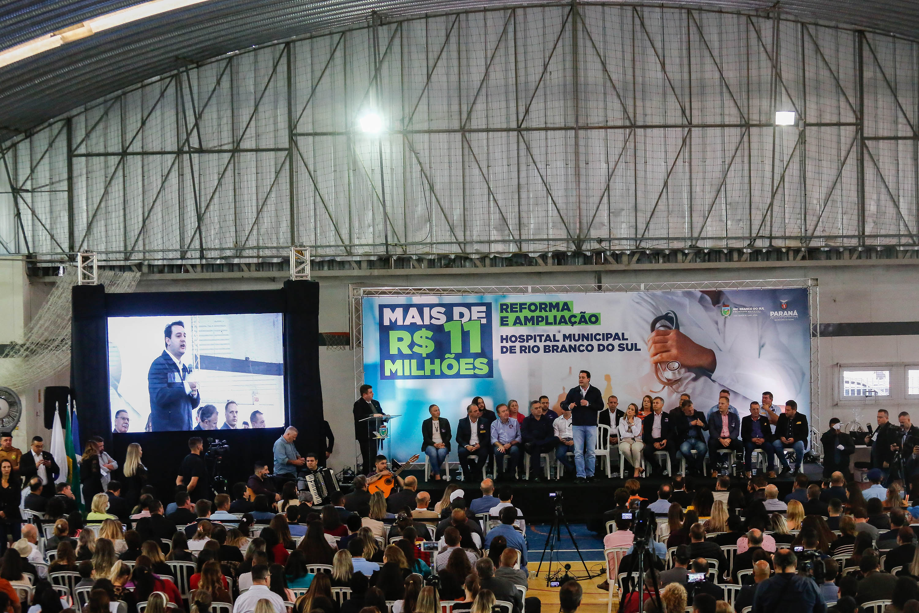 O hospital de Rio Branco do Sul vai atender cerca de 100 mil habitantes da cidade e de Adrianópolis, Bocaiúva do Sul, Cerro Azul, Doutor Ulysses, Itaperuçu e Tunas do Paraná. 