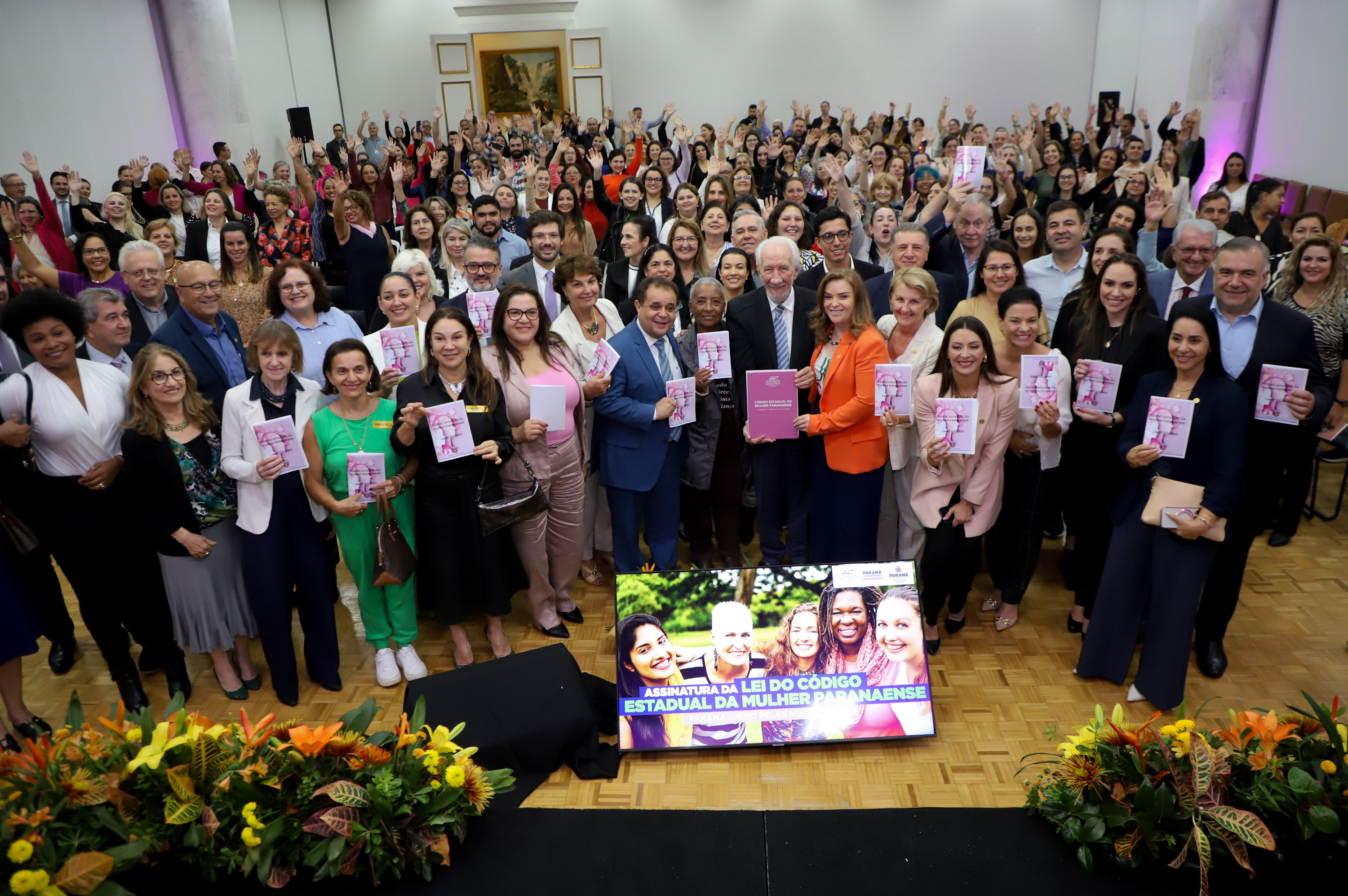 Vice Governador Darci Piana participa do lançamento do código estadual da mulher paranaense.