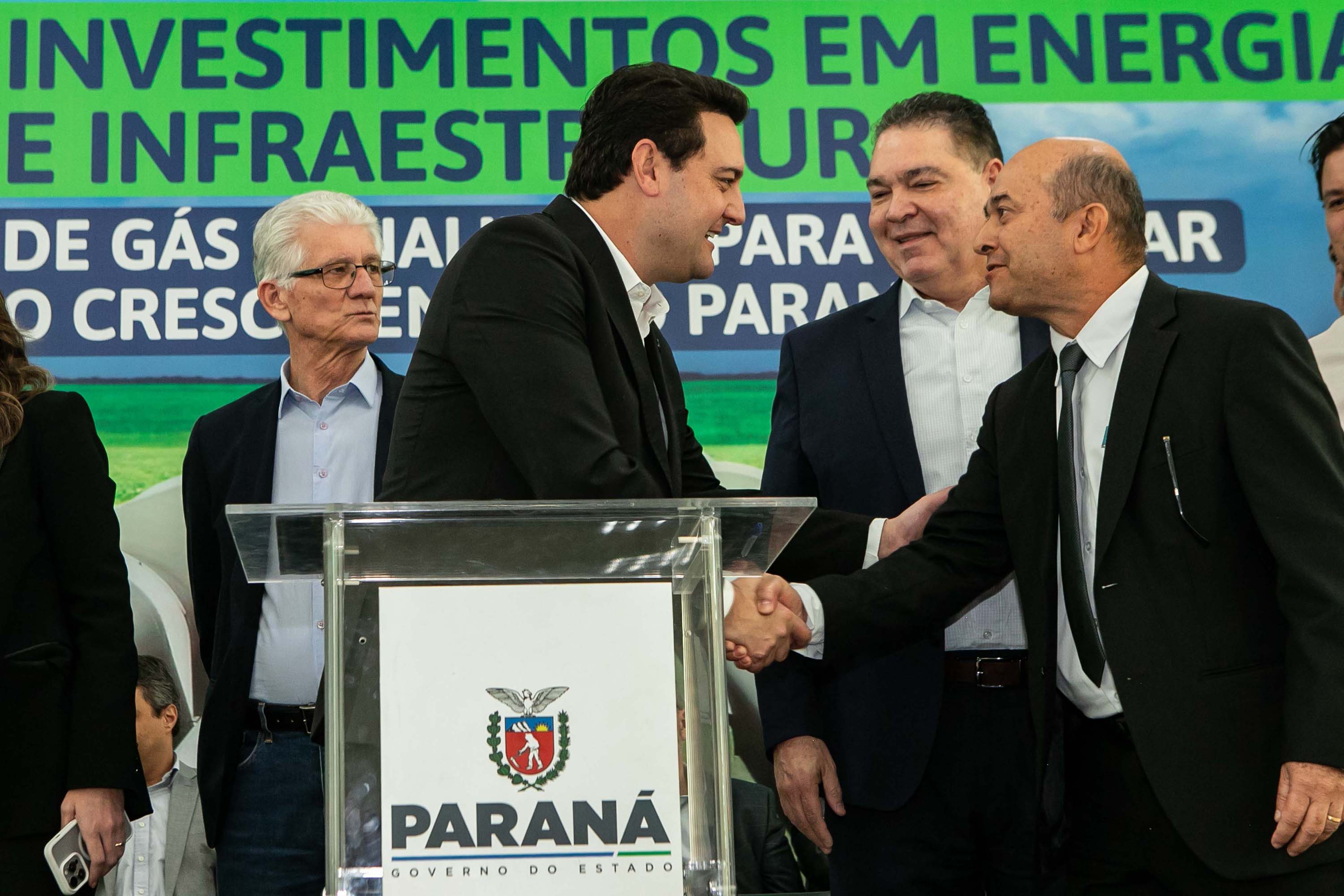 Curitiba, 24 de junho de 2024 - Governador Carlos Massa Ratinho Junior anunciou investimentos de R$ 505 milhões em energia e infraestrutura de gás canalizado para acelarar o crescimento do Paraná.