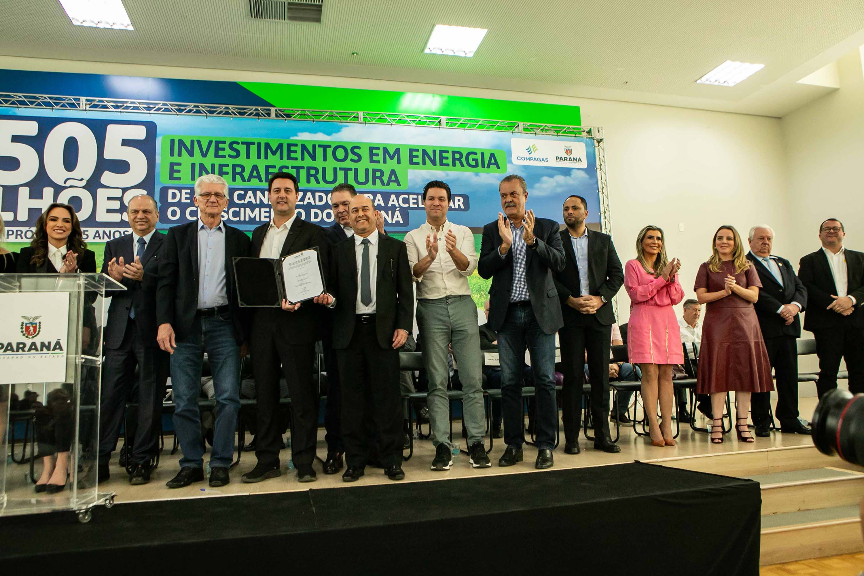 Curitiba, 24 de junho de 2024 - Governador Carlos Massa Ratinho Junior anunciou investimentos de R$ 505 milhões em energia e infraestrutura de gás canalizado para acelarar o crescimento do Paraná.