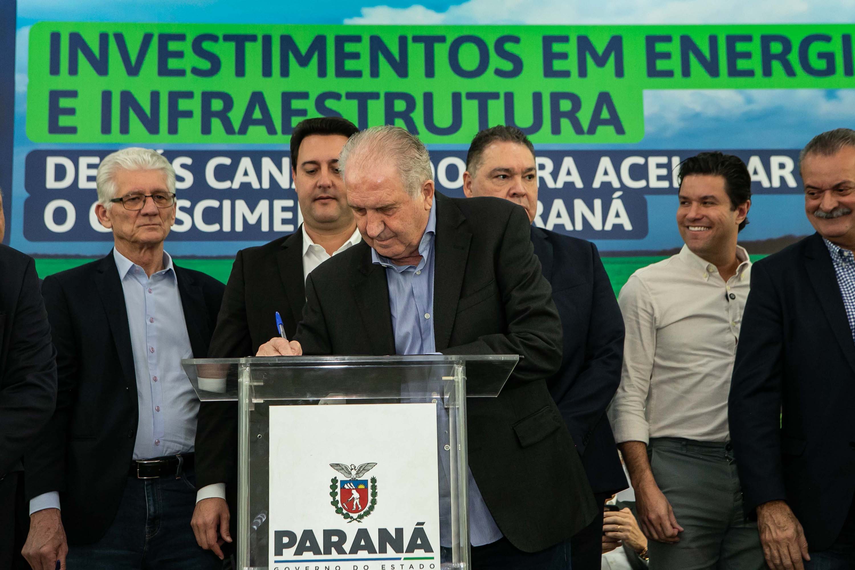 Curitiba, 24 de junho de 2024 - Governador Carlos Massa Ratinho Junior anunciou investimentos de R$ 505 milhões em energia e infraestrutura de gás canalizado para acelarar o crescimento do Paraná.