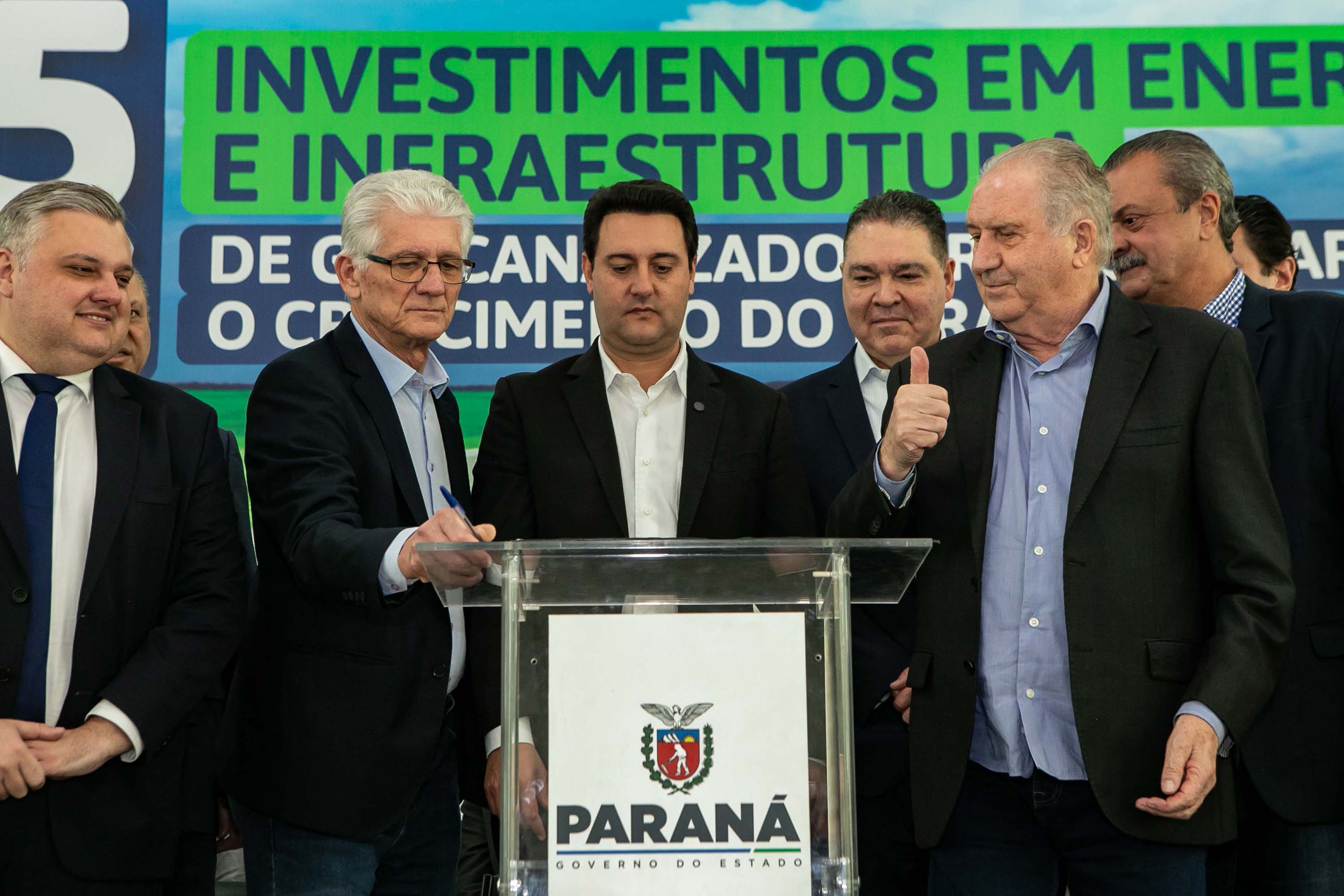 Curitiba, 24 de junho de 2024 - Governador Carlos Massa Ratinho Junior anunciou investimentos de R$ 505 milhões em energia e infraestrutura de gás canalizado para acelarar o crescimento do Paraná.