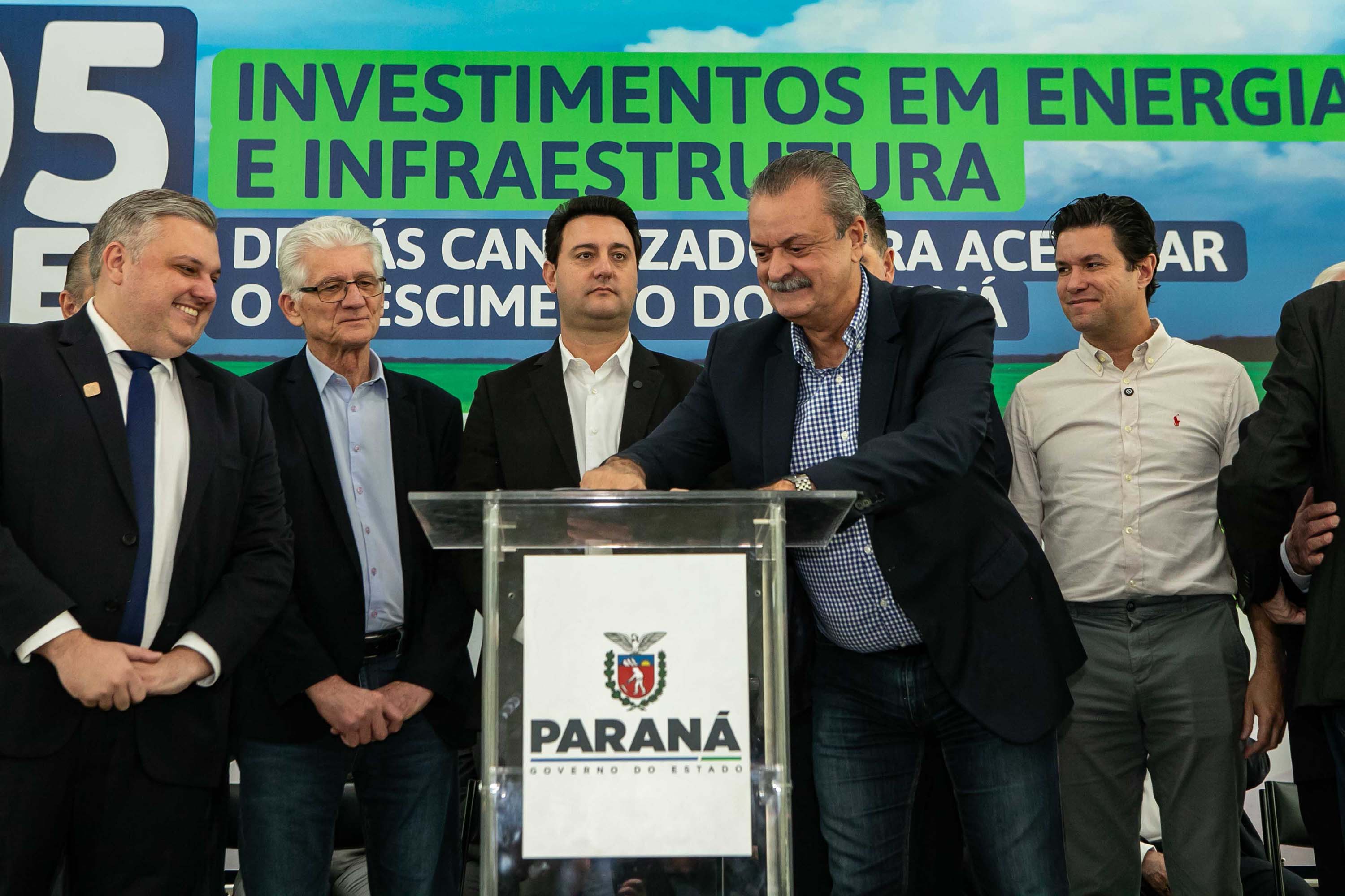 Curitiba, 24 de junho de 2024 - Governador Carlos Massa Ratinho Junior anunciou investimentos de R$ 505 milhões em energia e infraestrutura de gás canalizado para acelarar o crescimento do Paraná.