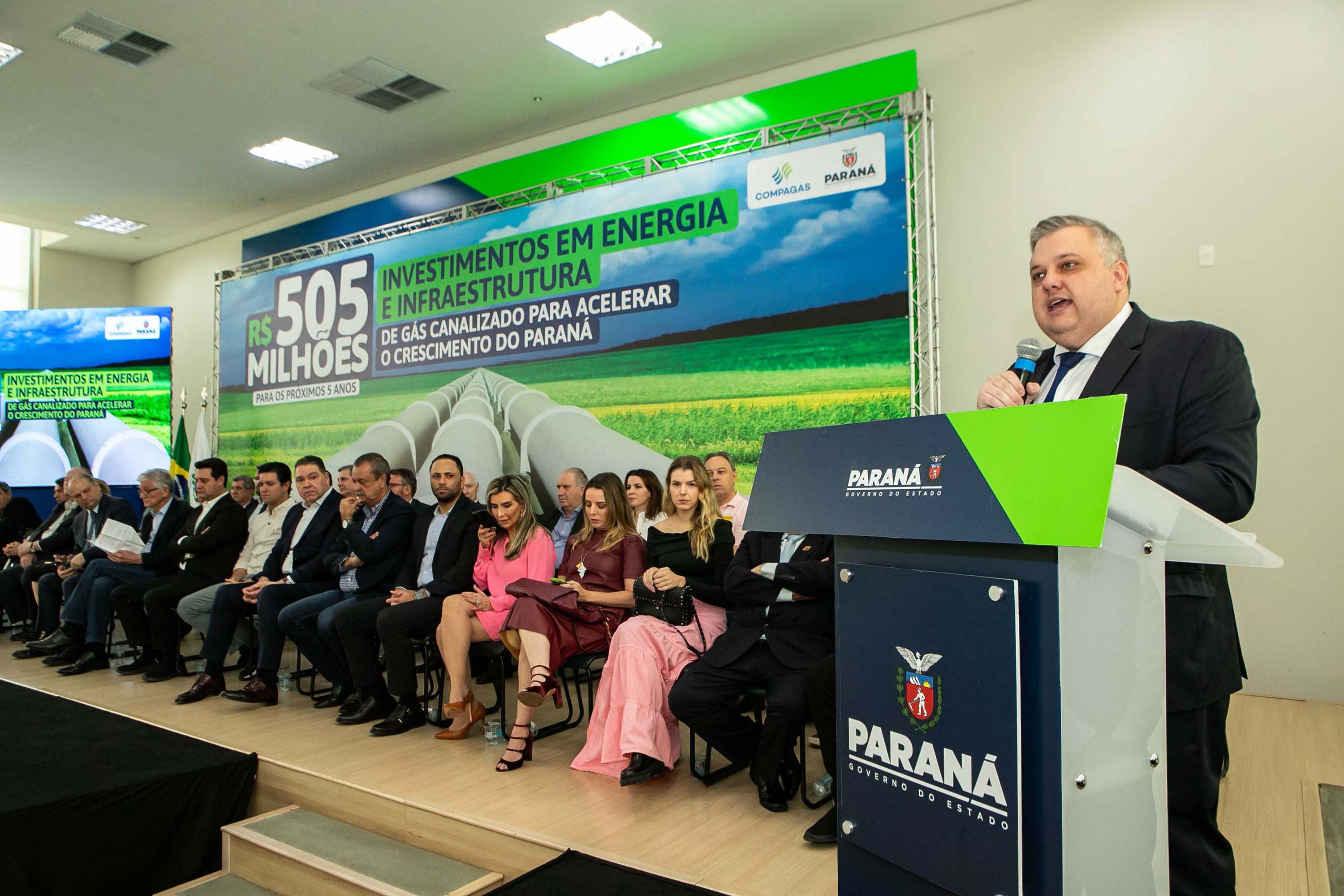 Curitiba, 24 de junho de 2024 - Governador Carlos Massa Ratinho Junior anunciou investimentos de R$ 505 milhões em energia e infraestrutura de gás canalizado para acelarar o crescimento do Paraná.