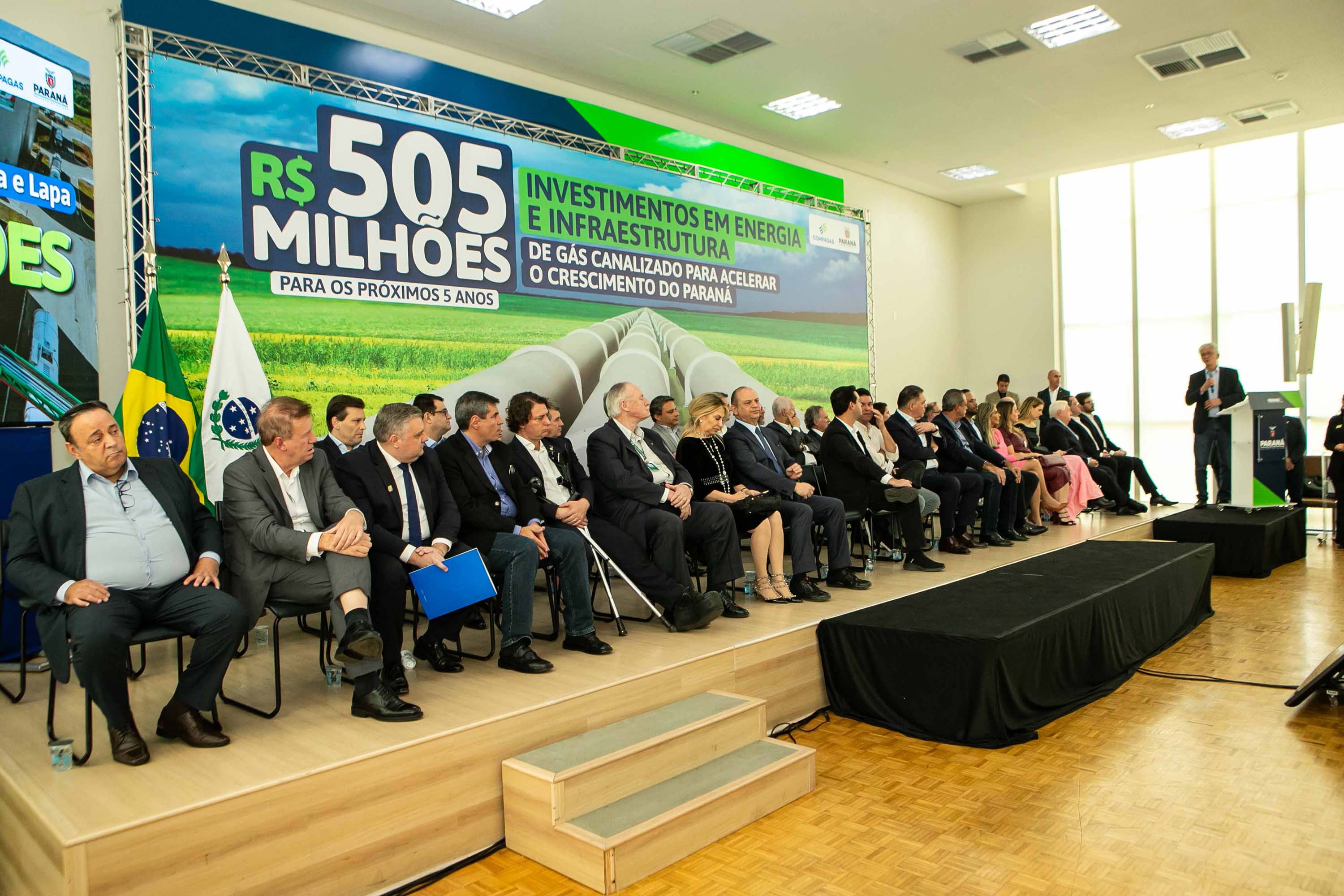 Curitiba, 24 de junho de 2024 - Governador Carlos Massa Ratinho Junior anunciou investimentos de R$ 505 milhões em energia e infraestrutura de gás canalizado para acelarar o crescimento do Paraná.