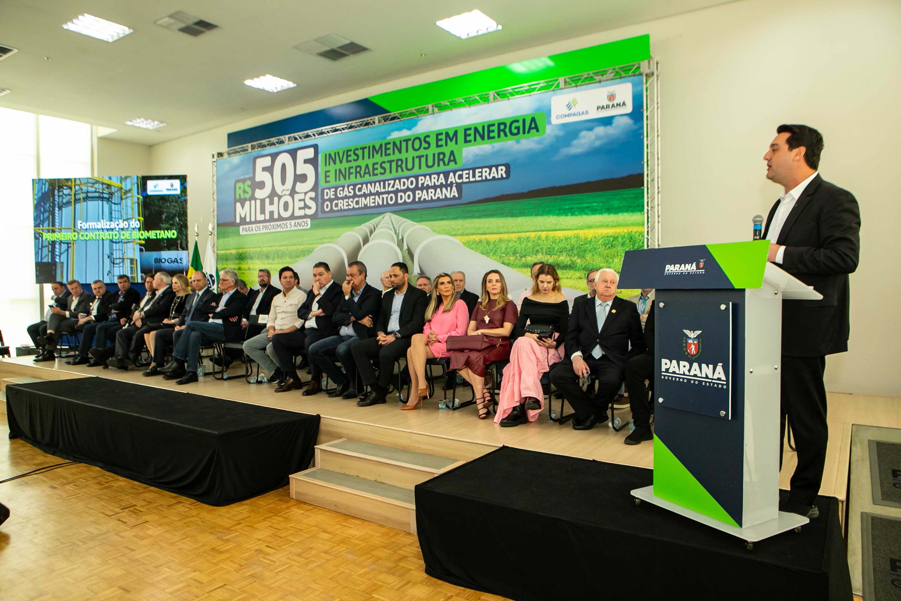 Curitiba, 24 de junho de 2024 - Governador Carlos Massa Ratinho Junior anunciou investimentos de R$ 505 milhões em energia e infraestrutura de gás canalizado para acelarar o crescimento do Paraná.