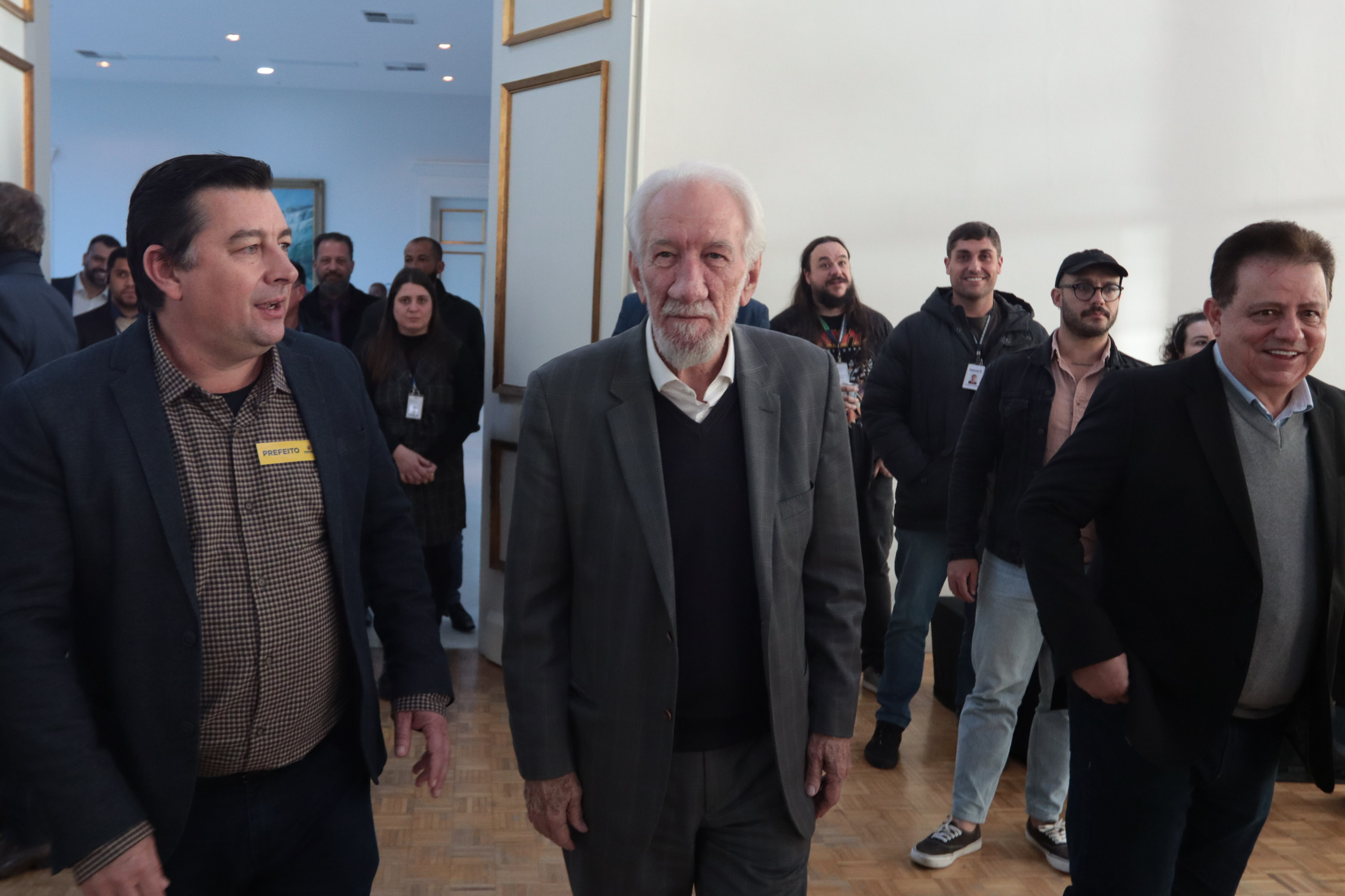 O governador em exercício Darci Piana e o presidente da Sanepar, Wilson Bley, anunciam nesta terça-feira (02) um pacote de investimento em saneamento rural e urbano e distribuição de água, além da conclusão de obras emblemáticas do setor.