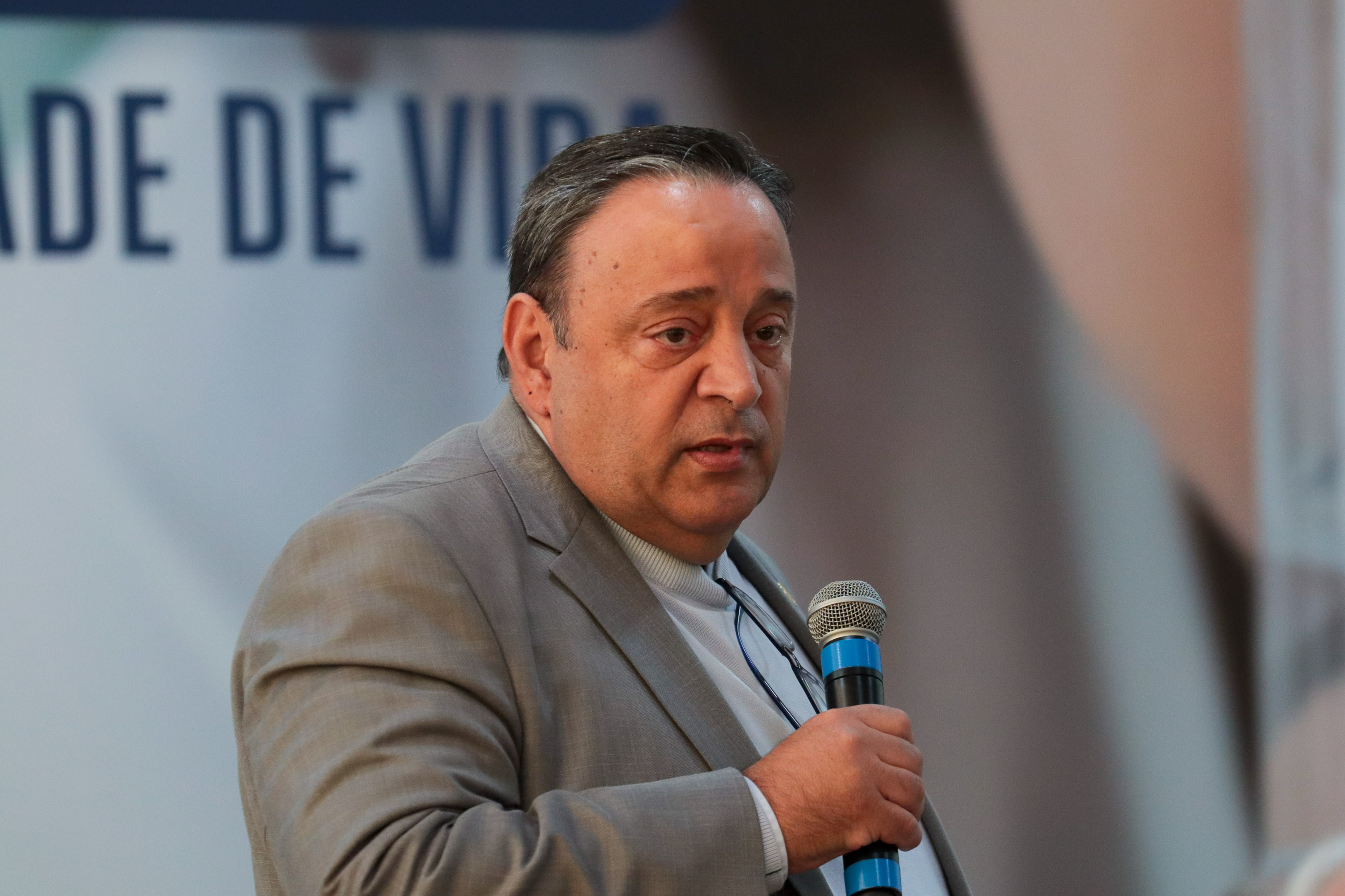 O governador em exercício Darci Piana e o presidente da Sanepar, Wilson Bley, anunciam nesta terça-feira (02) um pacote de investimento em saneamento rural e urbano e distribuição de água, além da conclusão de obras emblemáticas do setor.