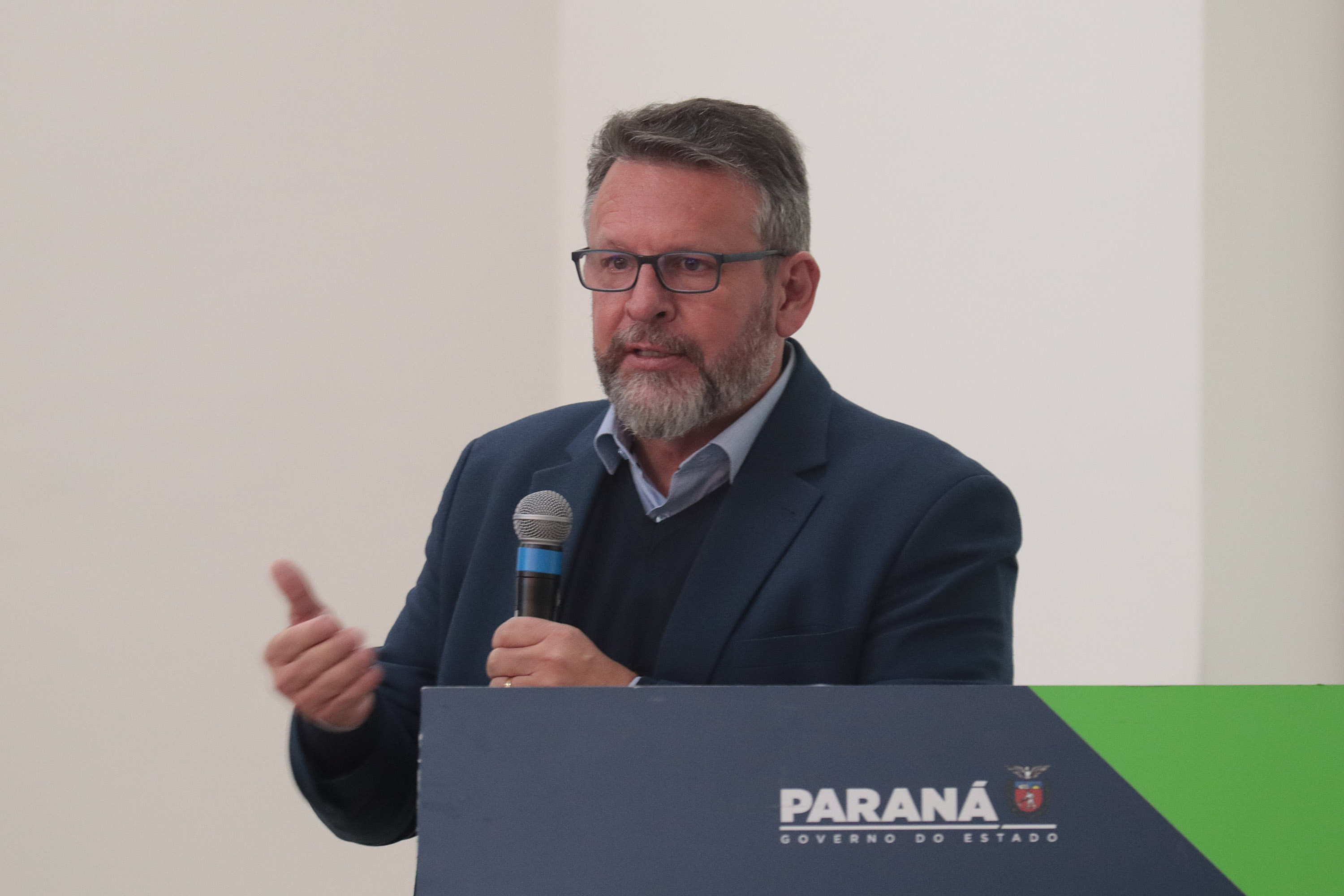 O governador em exercício Darci Piana e o presidente da Sanepar, Wilson Bley, anunciam nesta terça-feira (02) um pacote de investimento em saneamento rural e urbano e distribuição de água, além da conclusão de obras emblemáticas do setor.