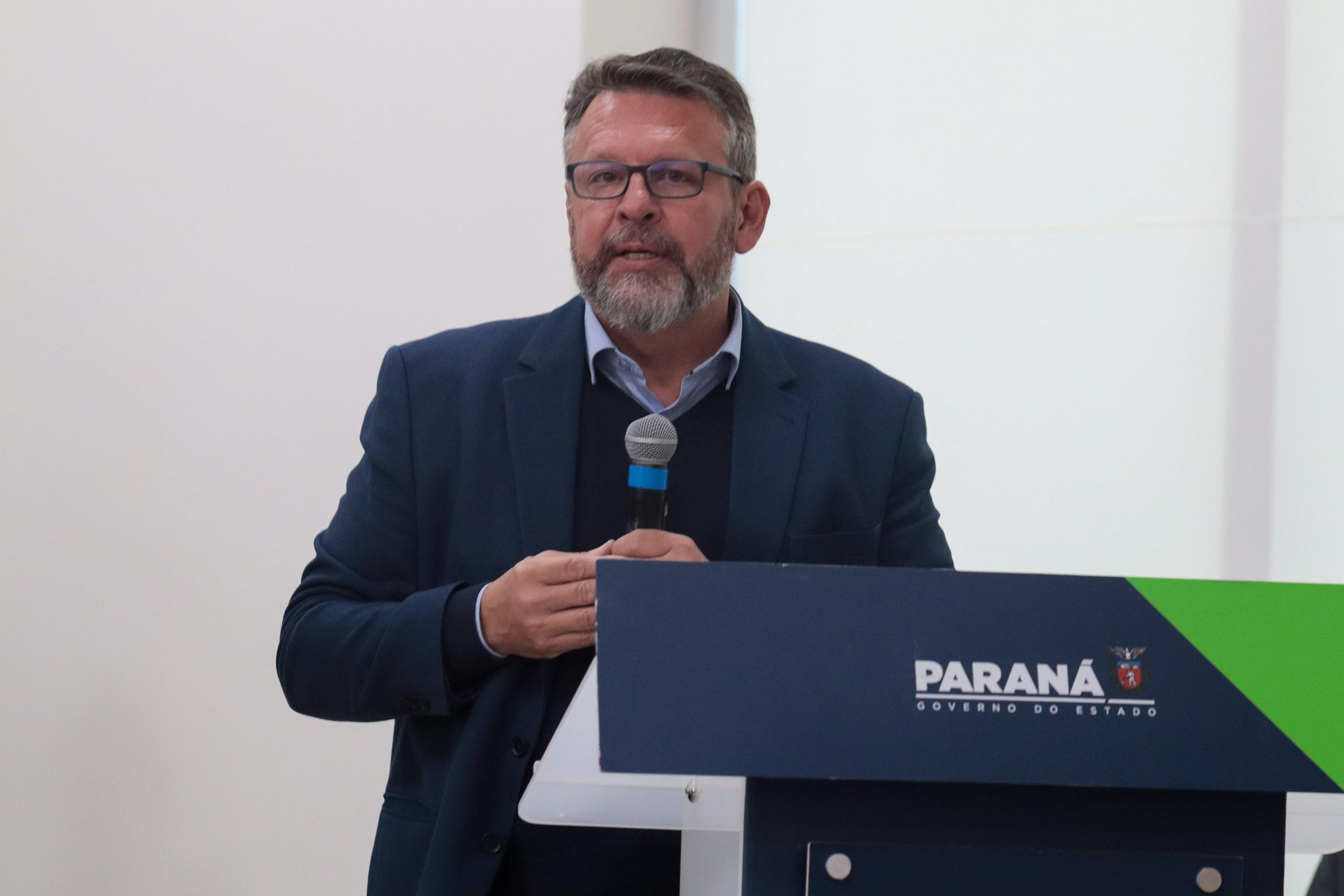 O governador em exercício Darci Piana e o presidente da Sanepar, Wilson Bley, anunciam nesta terça-feira (02) um pacote de investimento em saneamento rural e urbano e distribuição de água, além da conclusão de obras emblemáticas do setor.