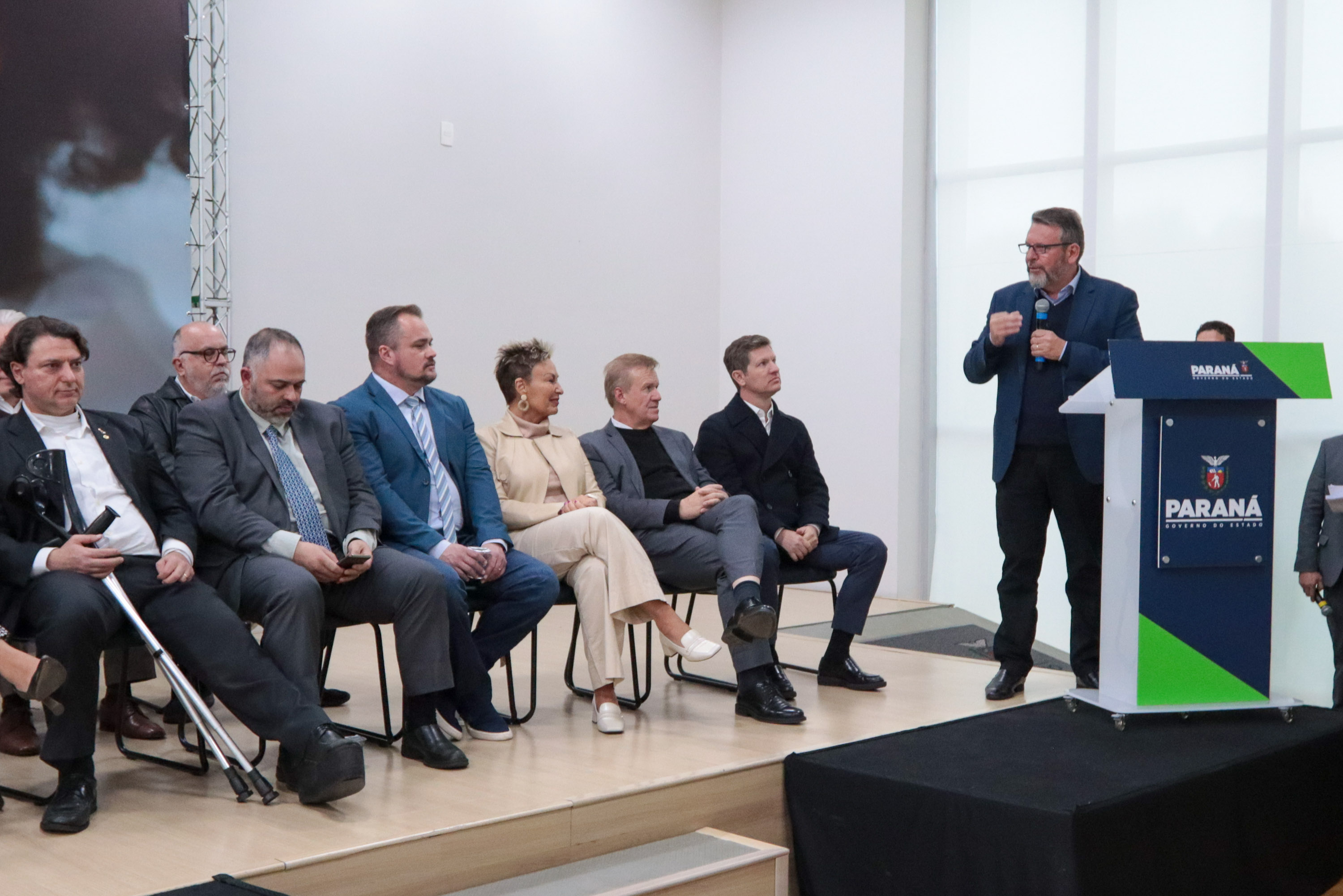 O governador em exercício Darci Piana e o presidente da Sanepar, Wilson Bley, anunciam nesta terça-feira (02) um pacote de investimento em saneamento rural e urbano e distribuição de água, além da conclusão de obras emblemáticas do setor.