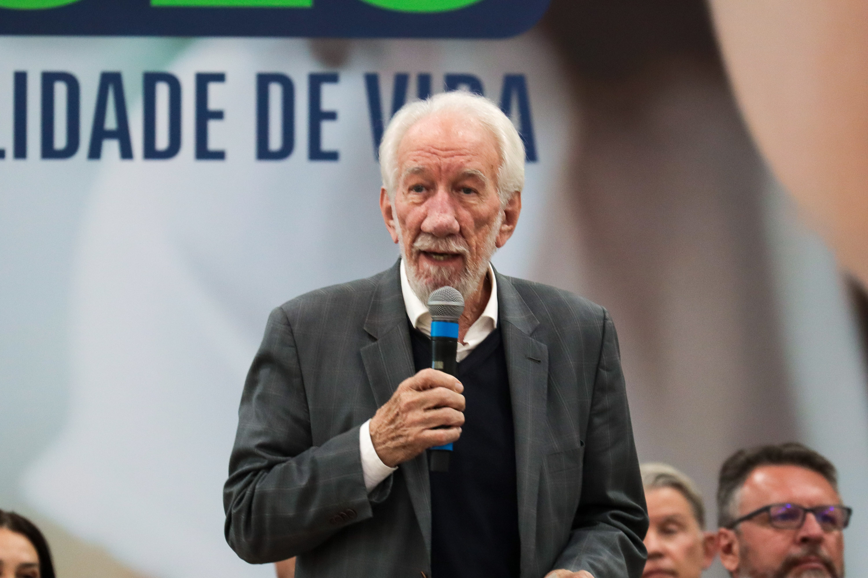 O governador em exercício Darci Piana e o presidente da Sanepar, Wilson Bley, anunciam nesta terça-feira (02) um pacote de investimento em saneamento rural e urbano e distribuição de água, além da conclusão de obras emblemáticas do setor.
