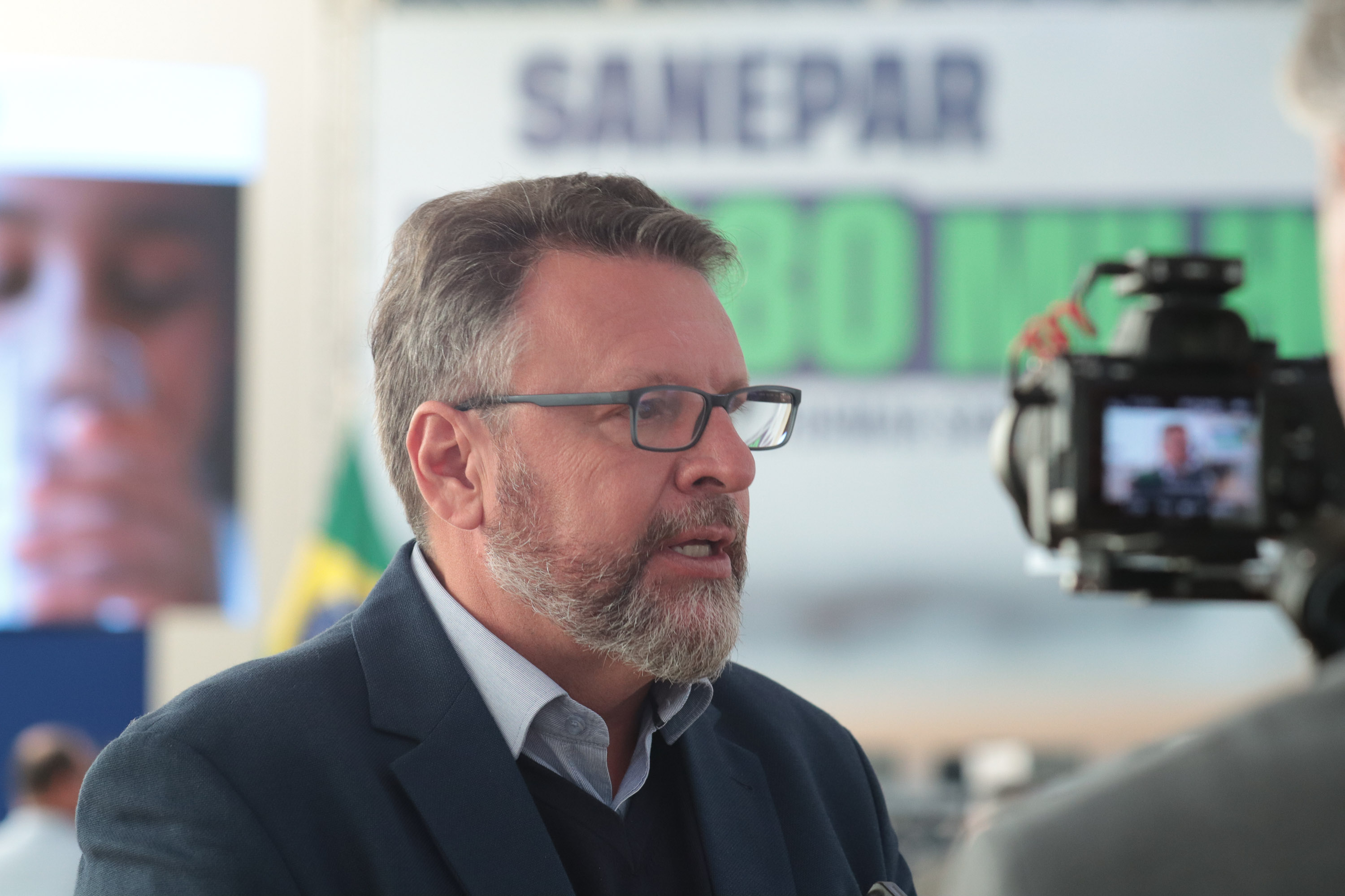 O governador em exercício Darci Piana e o presidente da Sanepar, Wilson Bley, anunciam nesta terça-feira (02) um pacote de investimento em saneamento rural e urbano e distribuição de água, além da conclusão de obras emblemáticas do setor.