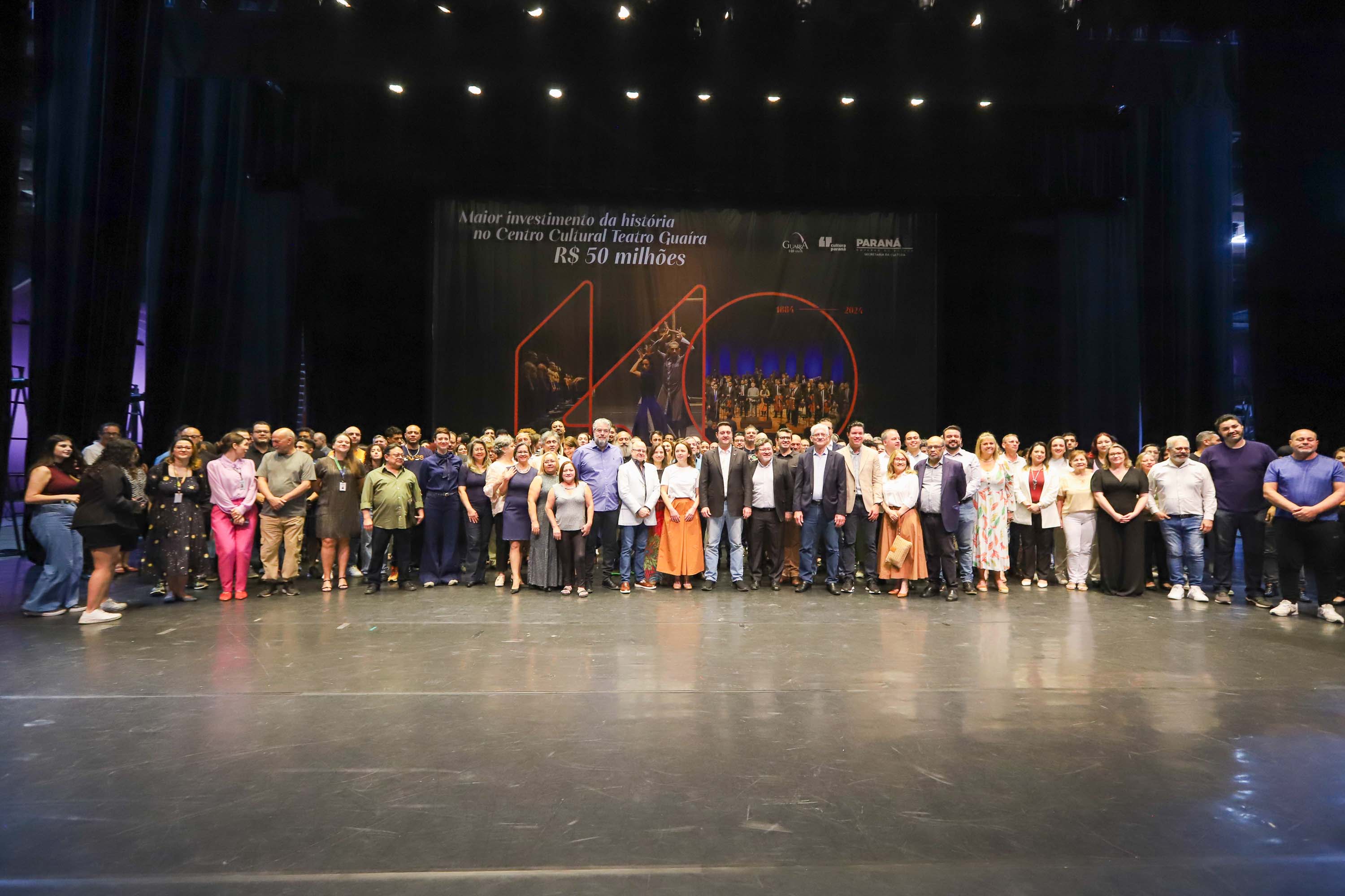O governador Carlos Massa Ratinho Junior anuncia nesta quinta-feira (12) o repasse R$ 50 milhões para reforma, revitalização, adequação e modernização da estrutura do teatro, além da aquisição de novos equipamentos e instrumentos para Orquestra Sinfônica do Paraná